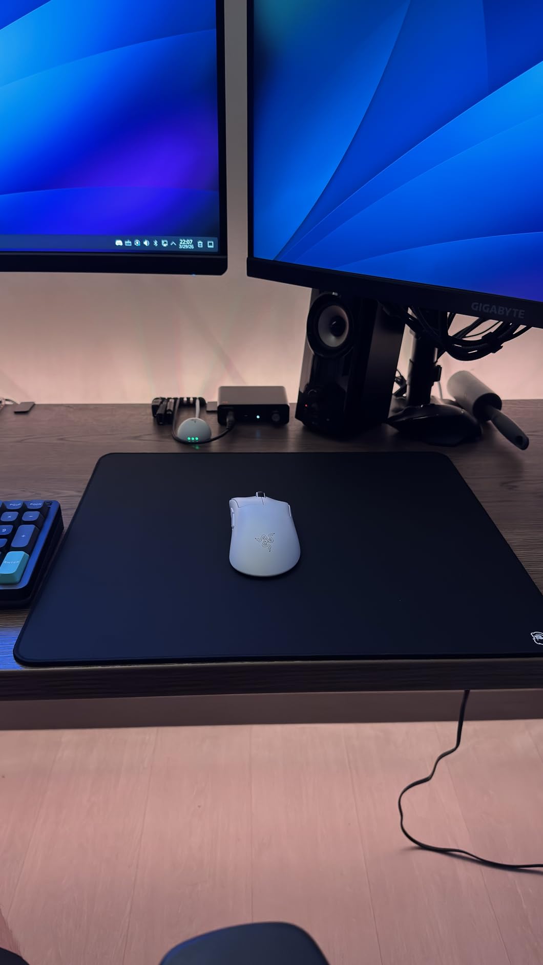 GLORIOUS Elements Air Mousepad - XL Hard and Ultra Thin Polycarbonate Flexible Surface Large Gaming Mouse Pad 15