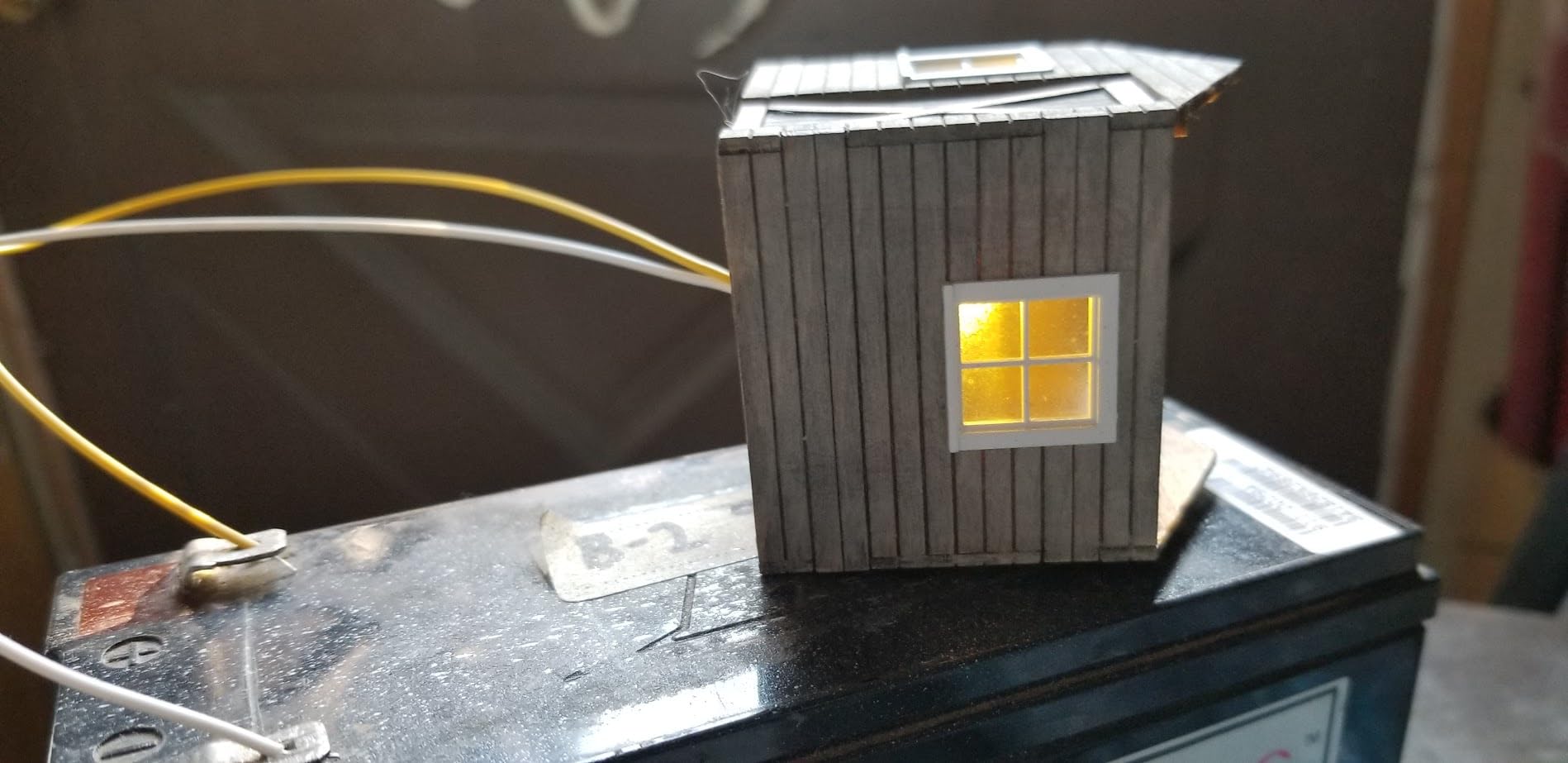 DiCUNO 100Pcs 5MM Pre Wired 12V Daylight White LED Diodes, 9.4 Inch/24CM Ultra Bright Light Emitting Diodes Assorted Color Kit Box for Circuit Science Experiment, DIY Lighting Projects customer photo 2