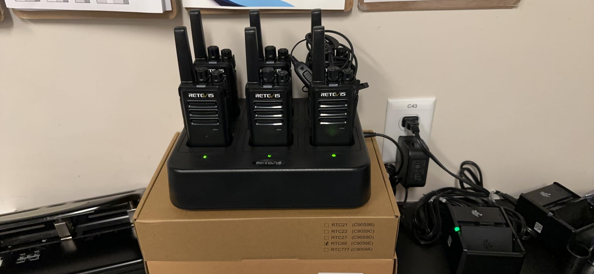 Retevis RT68 Walkie Talkies with Earpiece, Portable FRS Two-Way Radios Rechargeable, with 6 Way Multi Unit Charger, Hands Free, Long Range, Rugged 2 Way Radios 6 Pack for Adults School Church customer photo 2