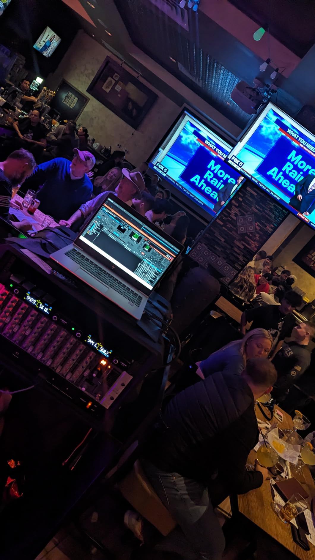 Behringer RX1202FX V2 Premium 12-Input Mic/Line Rack Mixer with XENYX Mic Preamplifiers, British EQ's and Multi-FX Processor customer photo 2