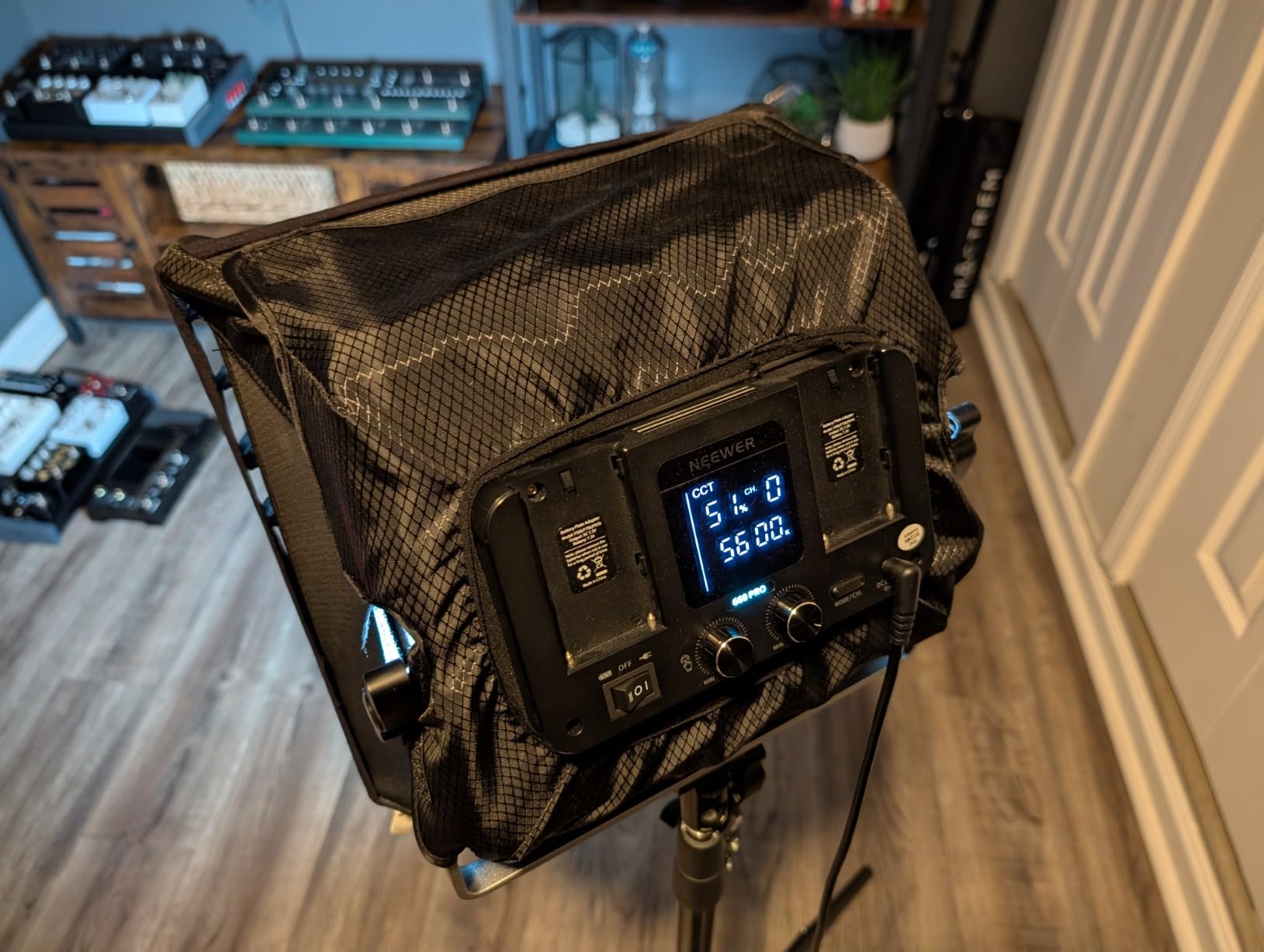 NEEWER 2 Pack 660 PRO RGB LED Video Light with App Control Tripod Stand Kit, Studio Panel Key Lighting for Gaming Streaming Zoom YouTube Webex Photography, 360° Full Color, 50W Dimmable customer photo 1