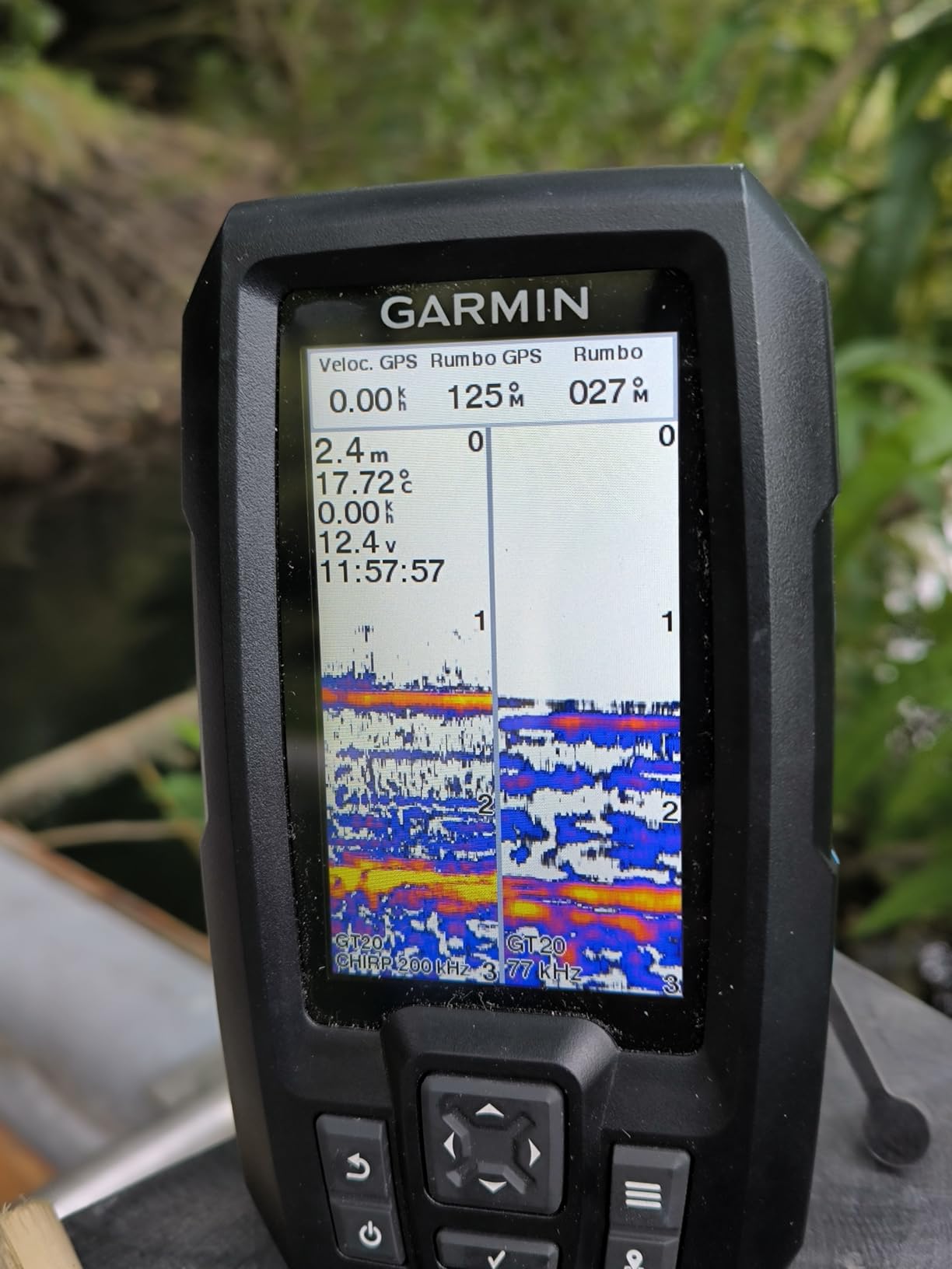 Garmin Striker Vivid 4cv - 4-inch Color Fishfinder with Sonar Transducer customer photo 2