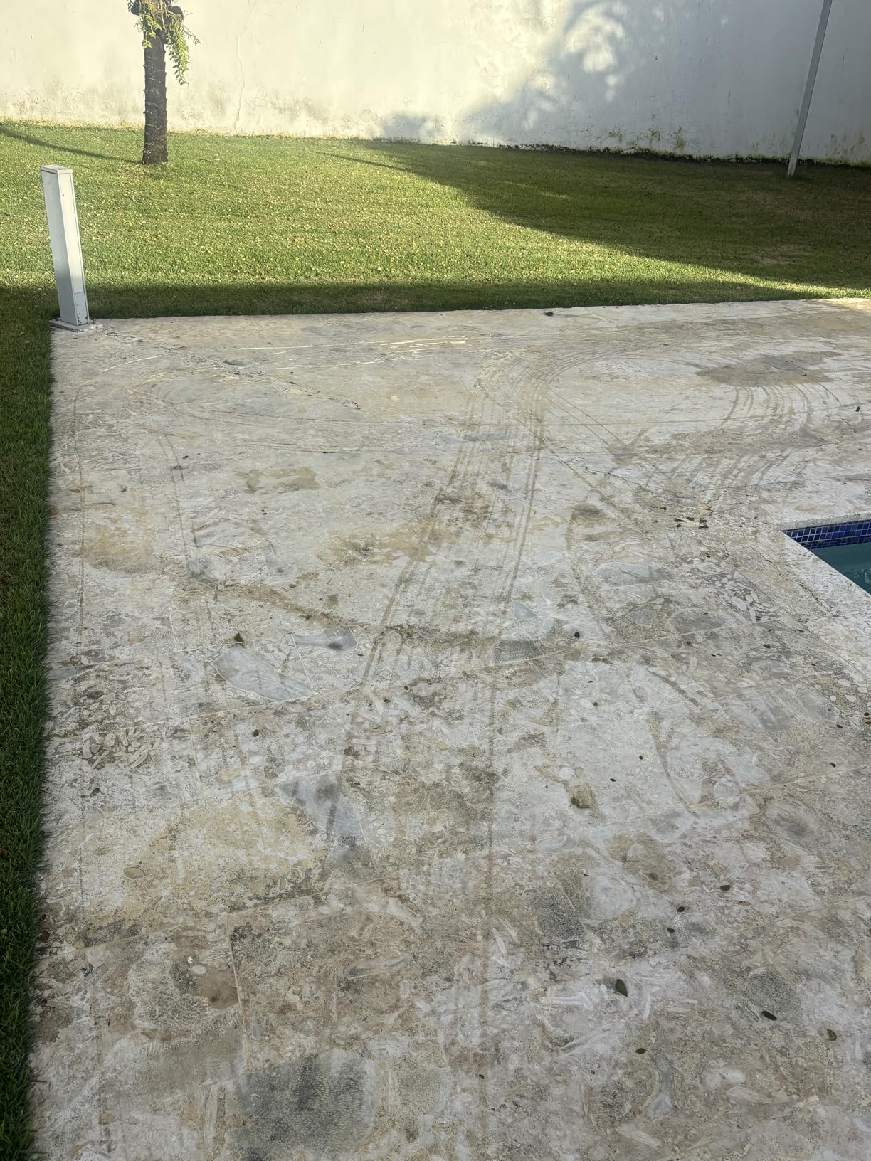 Karcher Walk Behind Outdoor Push Sweeper S 4 Twin - 26.8