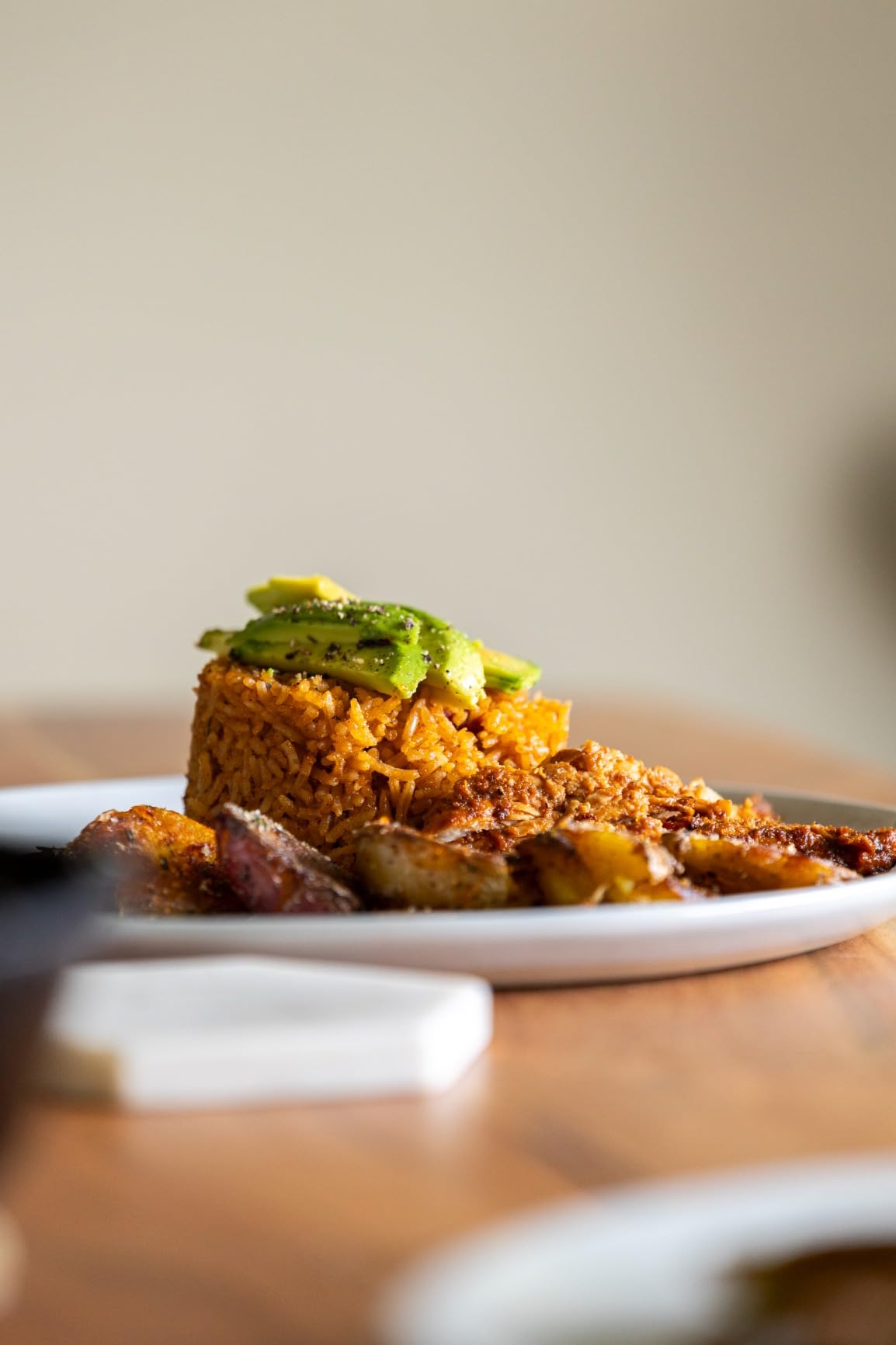 Canon RF70-200mm F4 L is USM Lens, Telephoto Zoom Lens, Compatible with EOS R Series Mirrorless Cameras customer photo 1