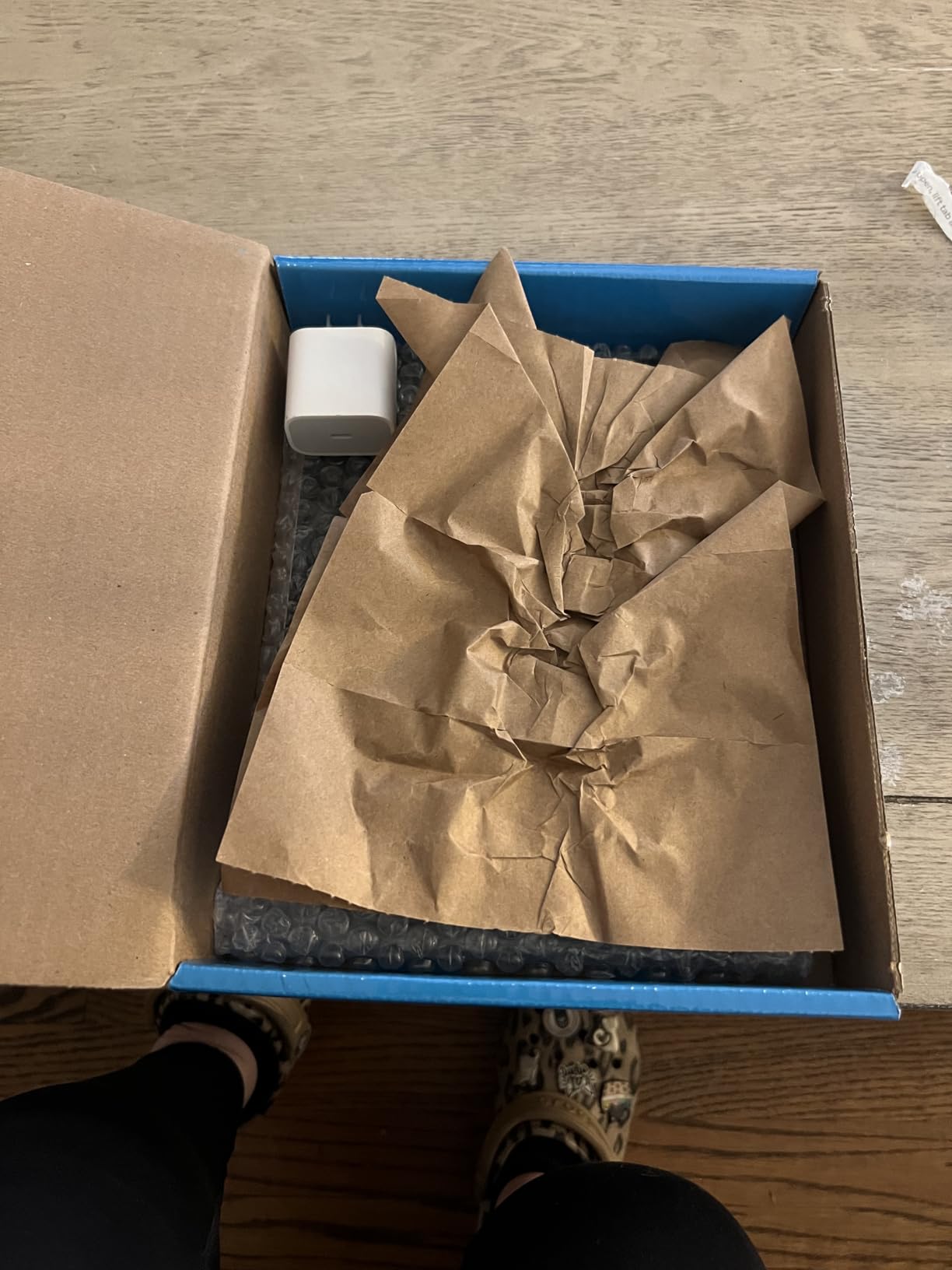 Apple iPad Air (10.9-inch, Wi-Fi, 256GB) - Space Gray customer photo 2