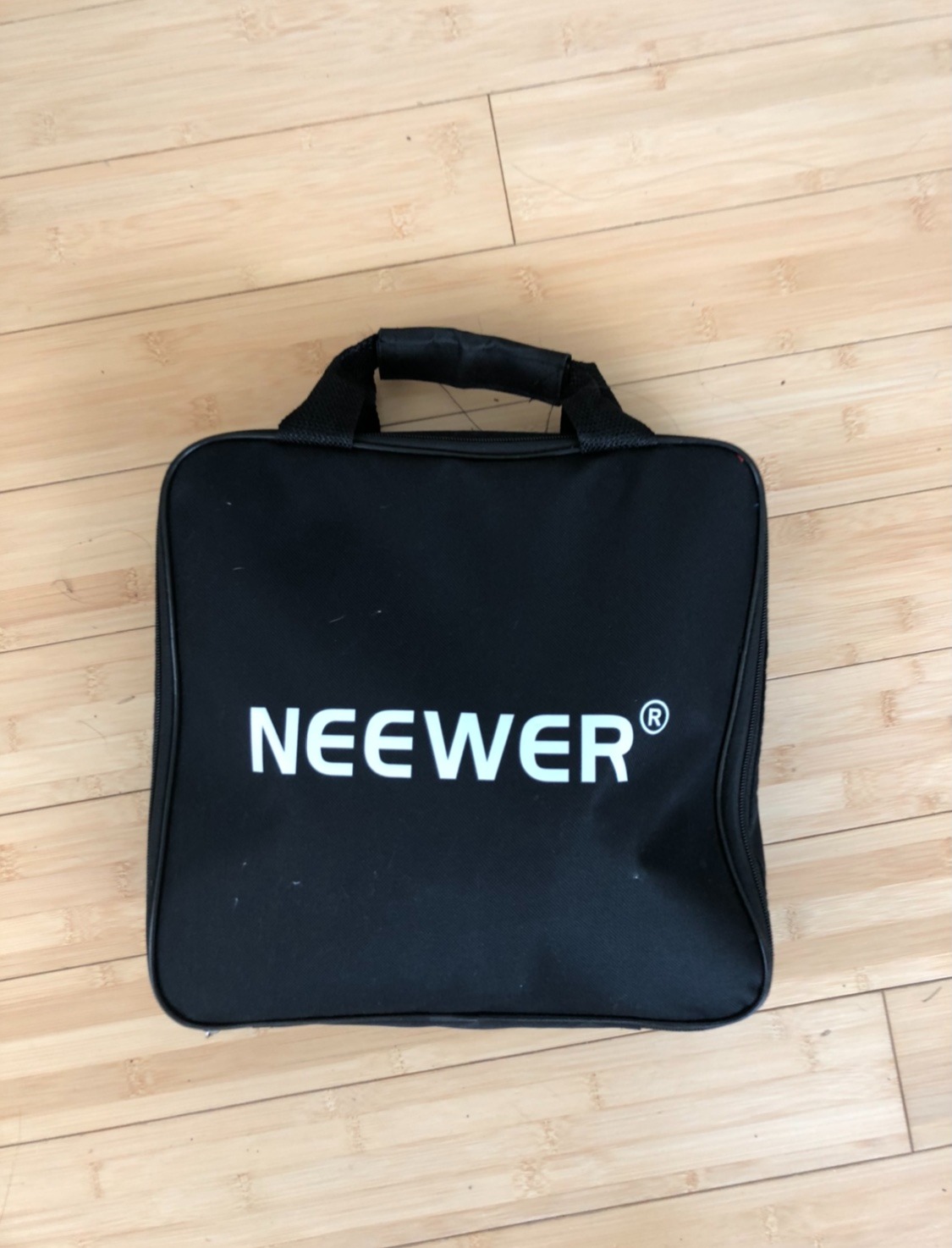 NEEWER 660 PRO RGB Led Video Light with APP Control/Barn Door/U Bracket, 360° Full Color, CRI 97+, 50W Panel Studio Light for Gaming Live Streaming YouTube Webex Recording Filming Photography customer photo 1