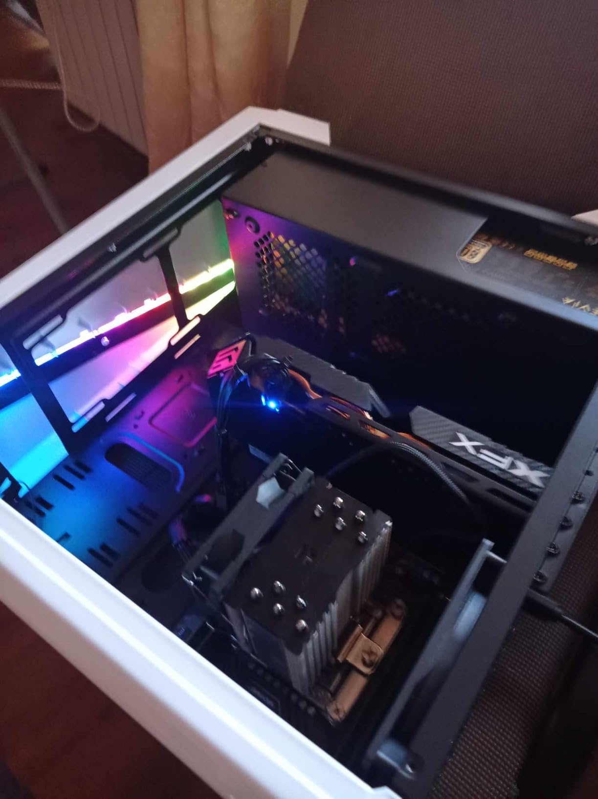 Intel Xeon E5-2698 V3 SR1XE 16-Core 2.3GHz 40MB LGA 2011-3 Processor (Renewed) customer photo 1