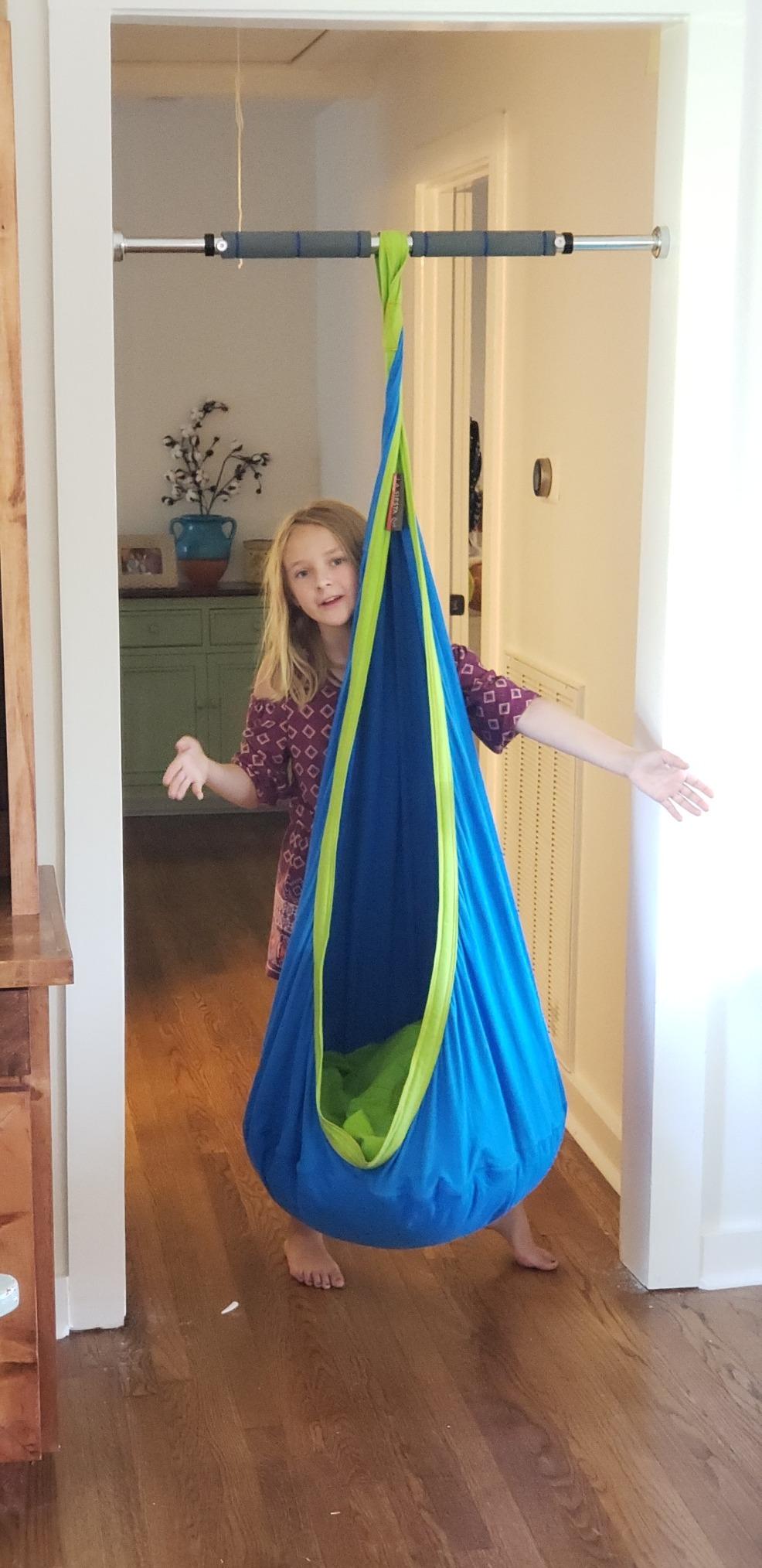 Garren Fitness Maximiza Pull Up Bar for Doorway - 27 to 39 Inches Adjustable Width Pullup Bar/Chin up Bar with 3 Sets of Screw-in Heavy-Duty Door-Mounts customer photo 1