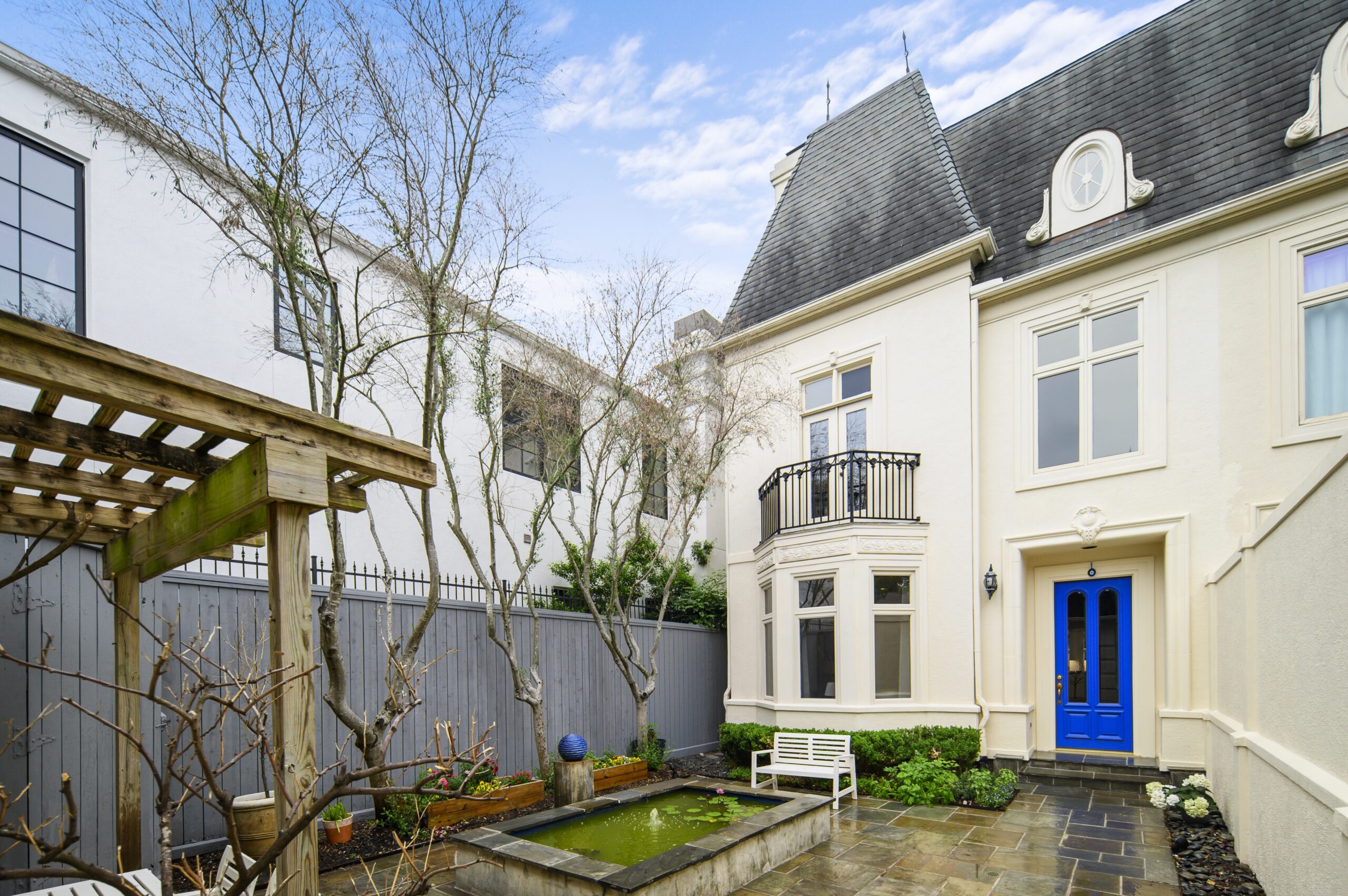 Venus Laowa 15mm f/4.5 Zero-D Shift Lens for Nikon Z customer photo 1