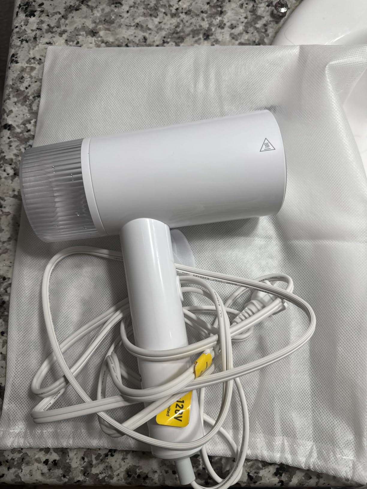 BEAUTURAL Steamer for Clothes, Portable Garment Wrinkle Remover, Fast 30s Heat-up, Foldable and Handheld, 120V Only (Not for 220V Europe), White customer photo 1