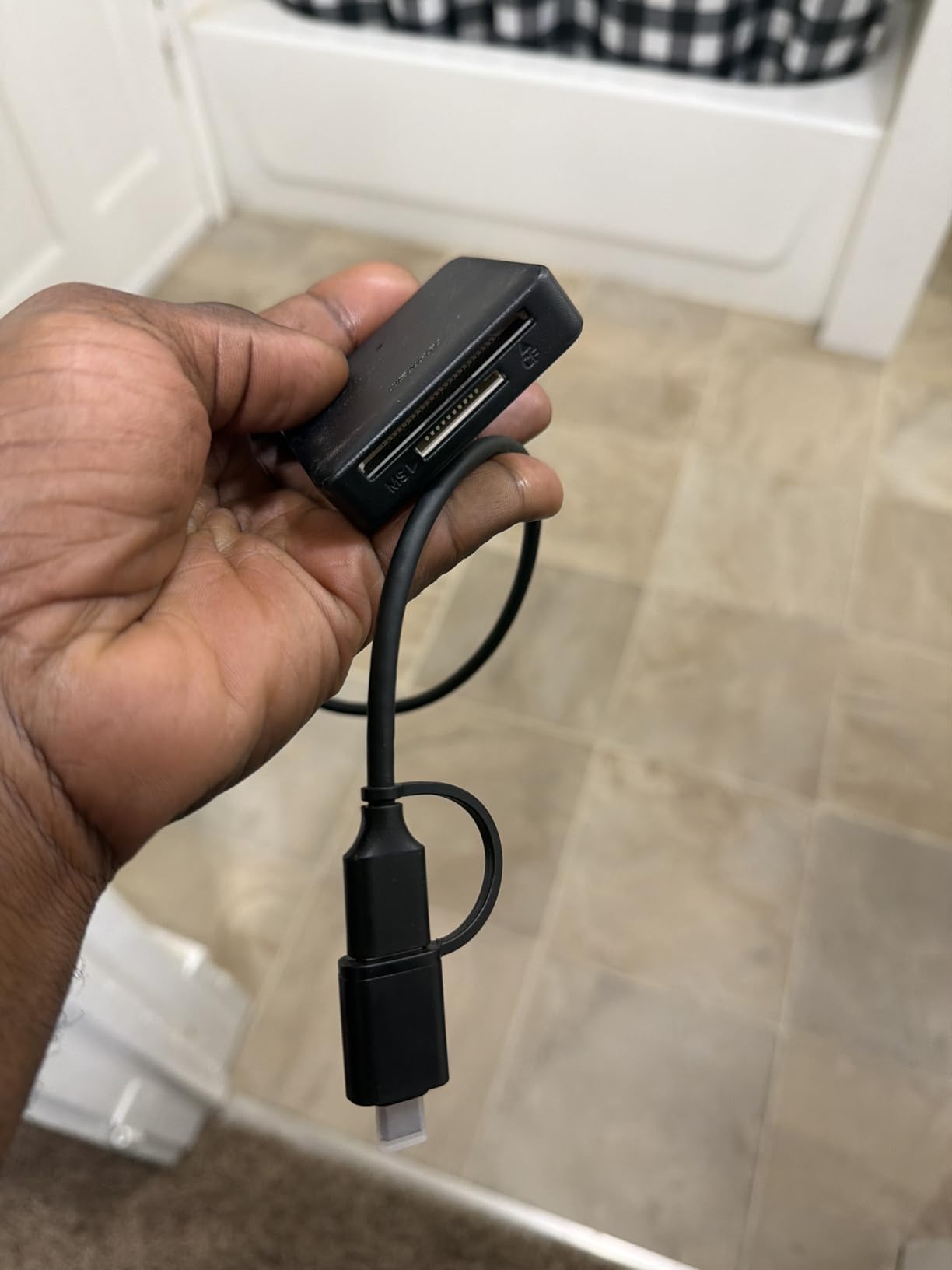 Memory Card Reader, BENFEI 4in1 USB 3.0 and USB-C to SD Micro SD MS CF Card Reader Adapter, 4 Cards Simultaneously Read and Write, Compatible with iPhone 15 Series, MacBook Pro/Air 2023, and More customer photo 1