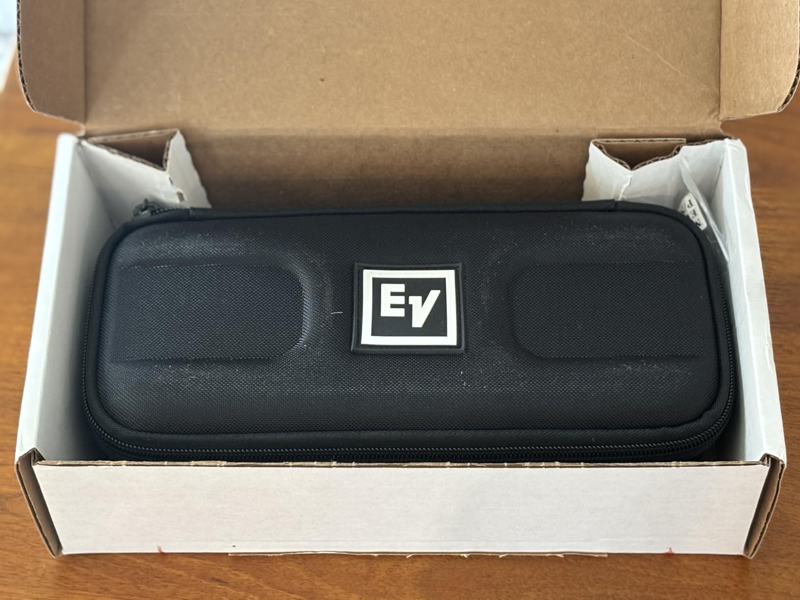 Electro-Voice RE20-BLACK Dynamic Broadcast Announcer Microphone, Black customer photo 1