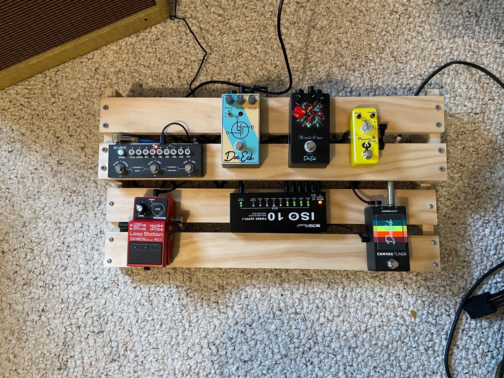 Mosky Guitar Pedal Power Supply 10 Isolated DC Output, 9V 12V 18V 300mA 500mA Effect Pedal Boards Power Supply with USB Port, Short Circuit Overcurrent Protection customer photo 1