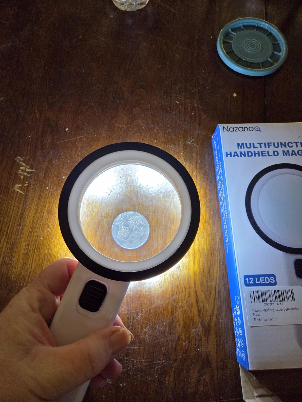 Nazano Magnifying Glass with Light, Ultra-Clear Lightweight Handheld Reading Magnifier with 12 LEDs, Distortion-Free Optical Lens for Seniors, Macular Degeneration, Close Work, Coins & Pill Bottles customer photo 1