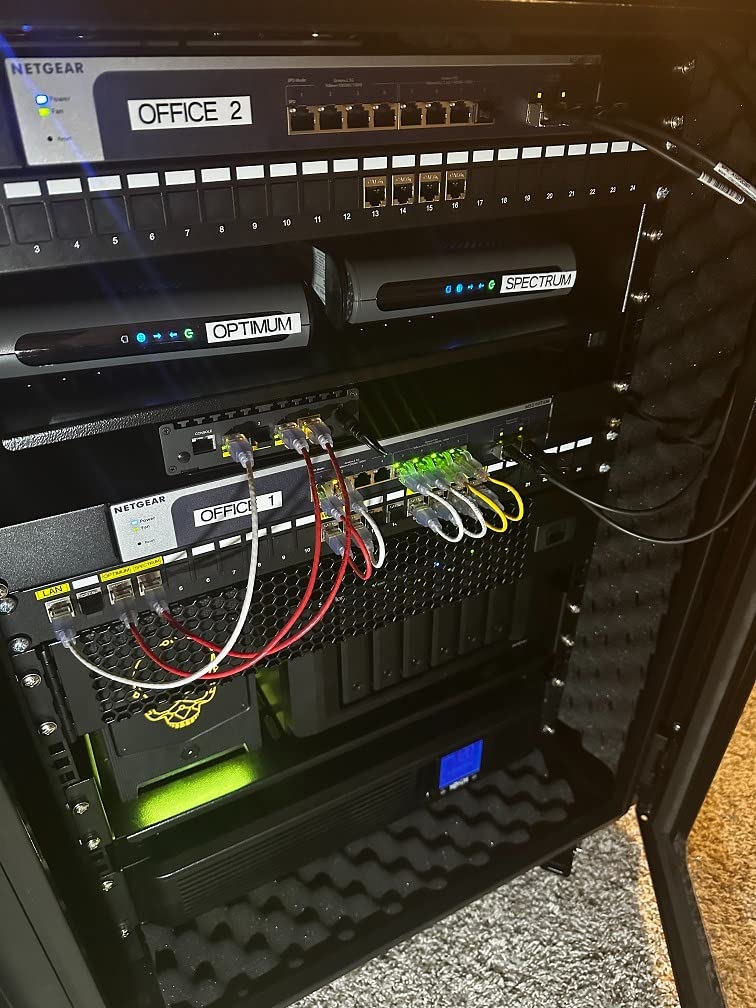 NETGEAR 10-Port 10G Multi-Gigabit Ethernet Smart Switch (MS510TXM) - Managed, 8 x Multi-gig Ports (4x 1G/2.5G + 4x 1G/2.5G/5G/10G), 2 x 10G SFP+, Optional Insight Cloud Management, Desktop or Rackmount, Limited Lifetime Protection customer photo 1