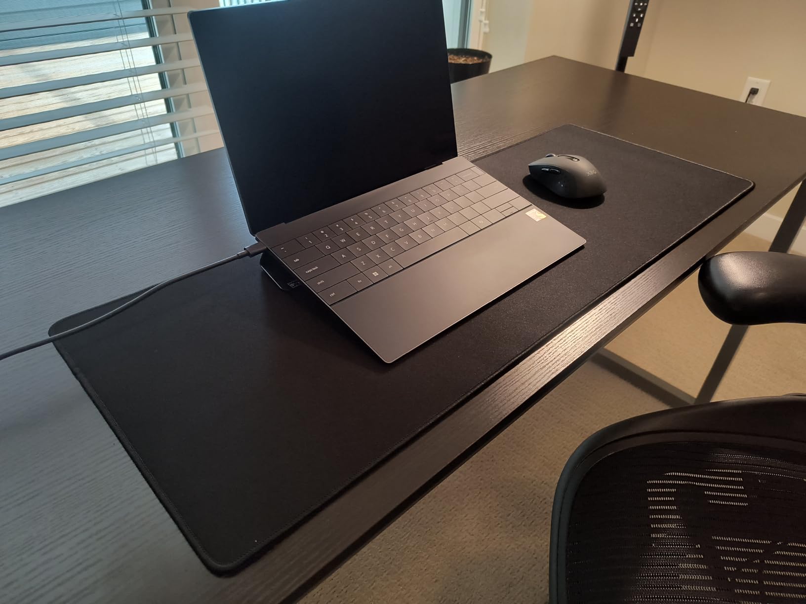 KTRIO RGB Large Gaming Mouse Pad Desk Mat, Superior Micro-Weave Cloth for Precise Mouse Control, Non-Slip Rubber Base, Stitched Edges, Water-Resistant, for Gamer, Office & Home, 31.5 x 11.8 in customer photo 2
