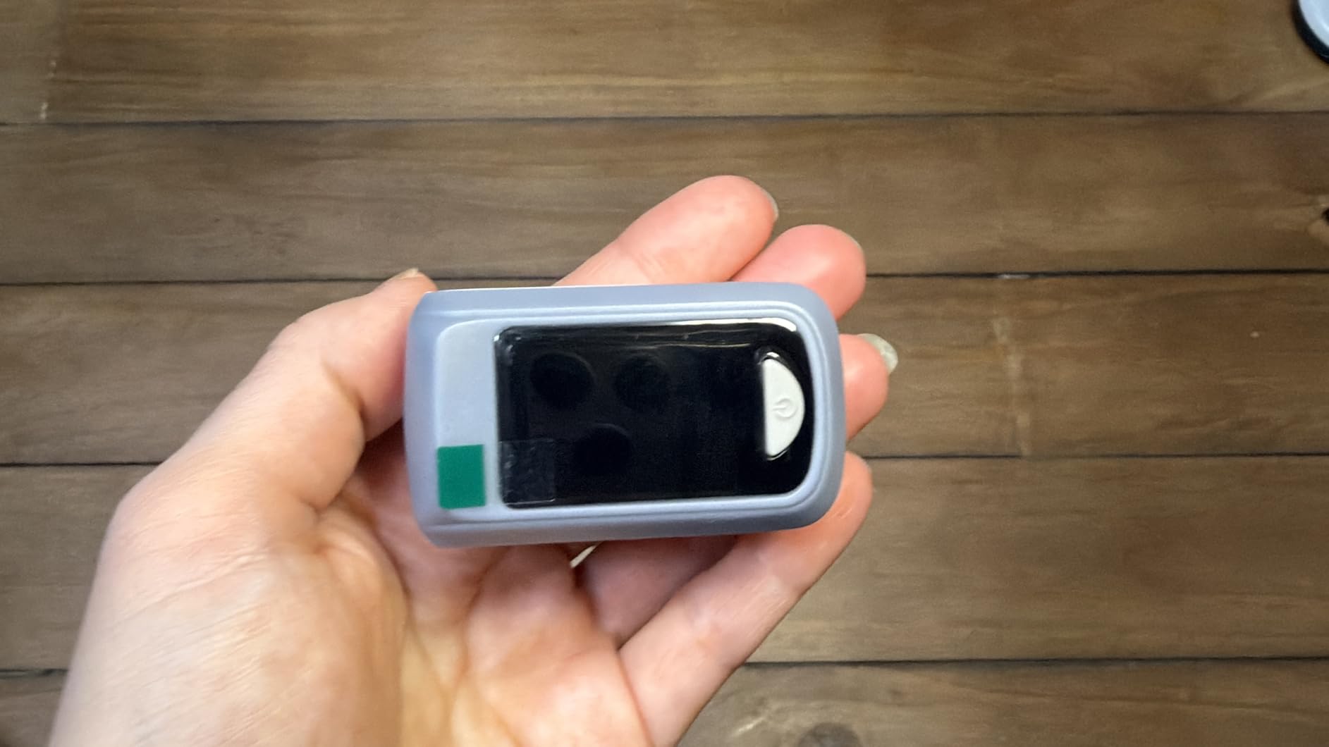 HealthTree JKS50B Fingertip Pulse Oximeter Blood Oxygen Saturation Monitor Pulse Ox, Heart Rate and Fast Spo2 Reading Oxygen Meter with OLED Screen Included Lanyard and 2 X AAA Batteries customer photo 2