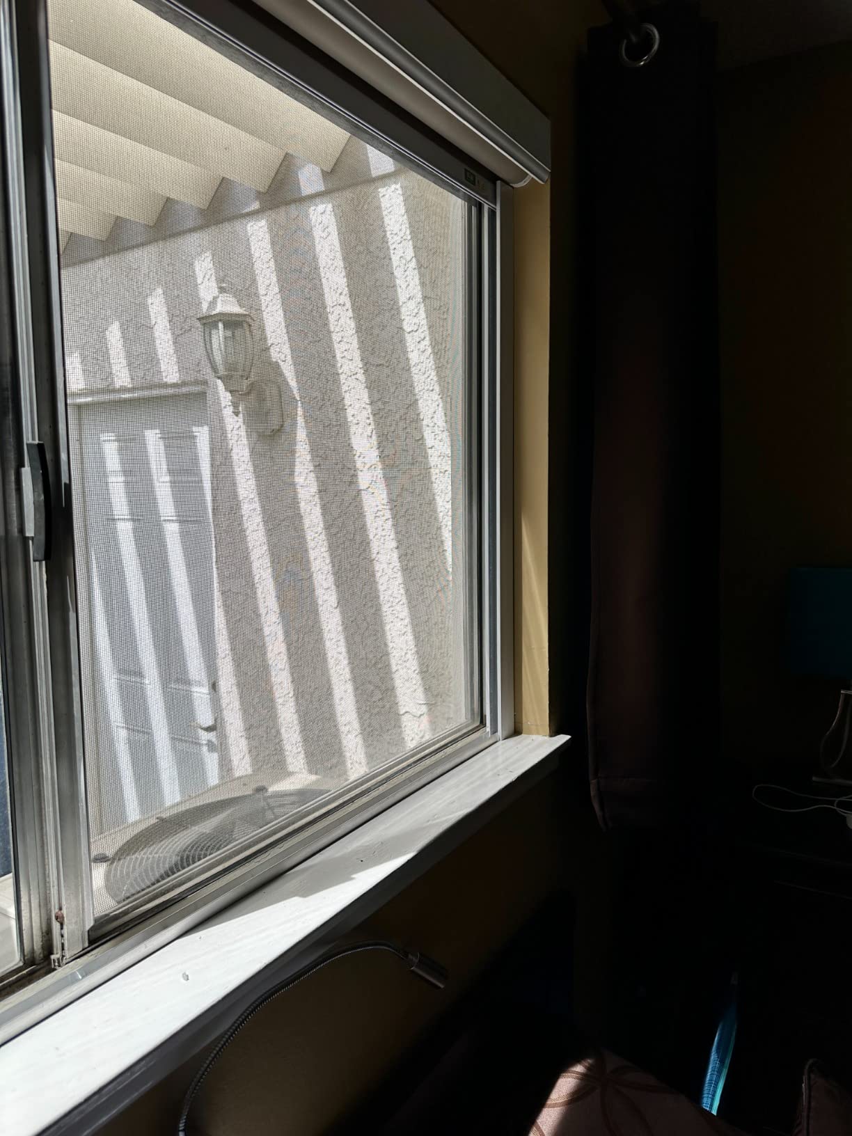 ZSHINE Motorized Blackout Window Blinds Customize Width (23-95 Inches) Remote Control Wireless and Rechargeable Roller Shades Blinds for Windows, Home, Office, Hotel, Club, Restaurant(82010M) customer photo 2