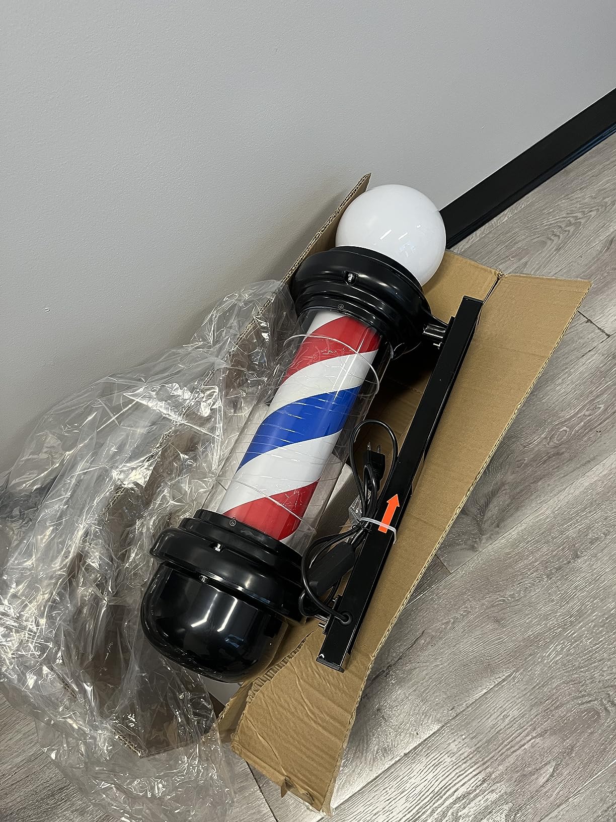 27'' Red White Blue Barber Pole Light customer photo 2
