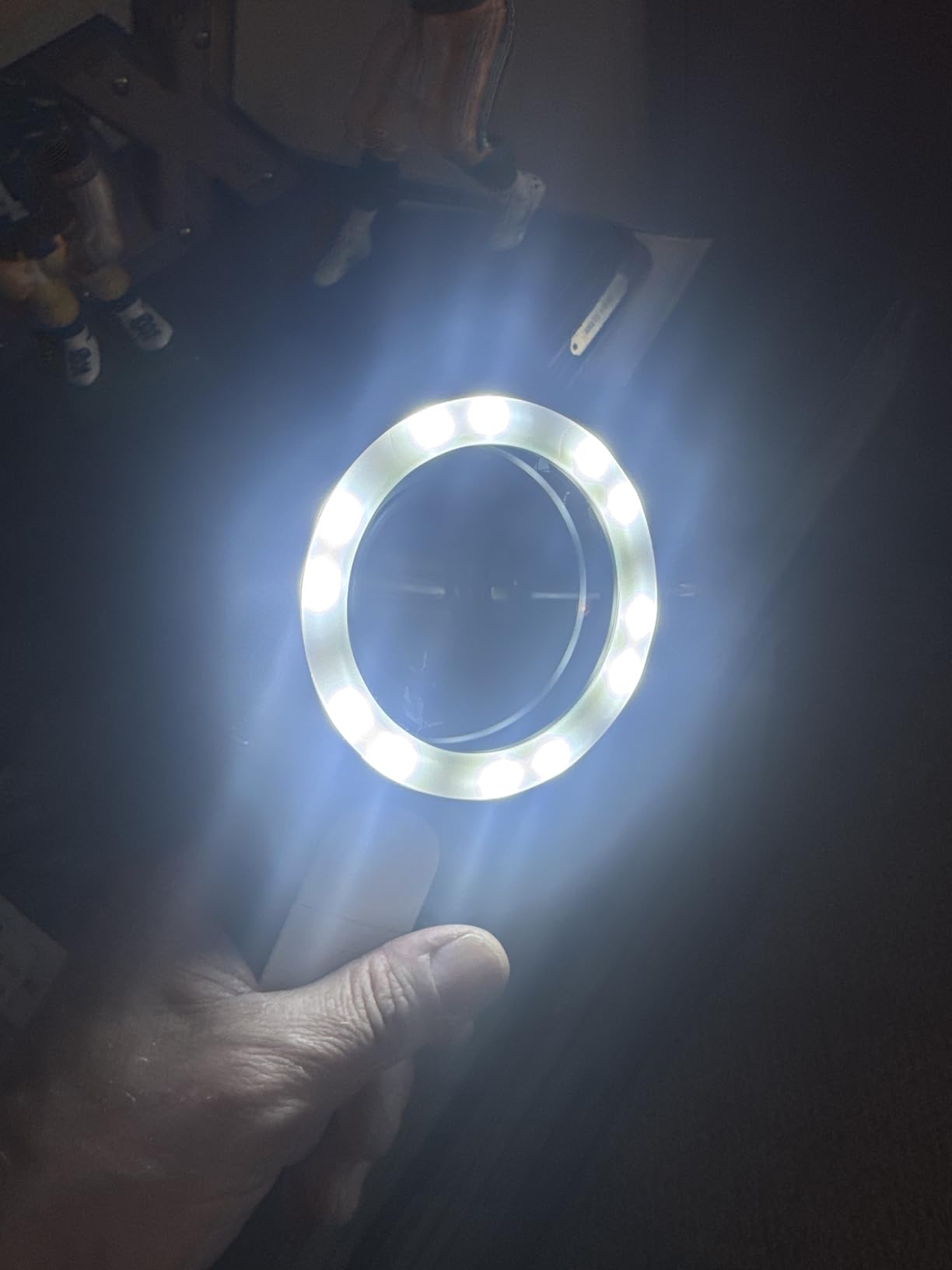 JMH Magnifying Glass with Light, Handheld Large Magnifying Glass 18LED Cold and Warm Light with 3 Modes, Illuminated Lighted Magnifier for Seniors Reading, Coins, Jewelry customer photo 2