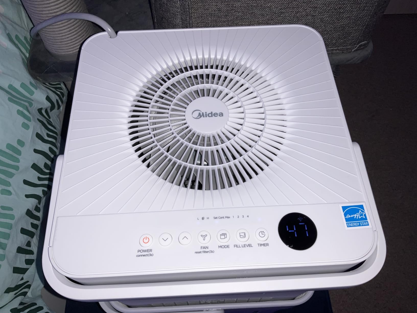 Midea Cube 20 Pint Dehumidifier for Basement, 1,500 Sq. Ft, Energy star customer photo 1
