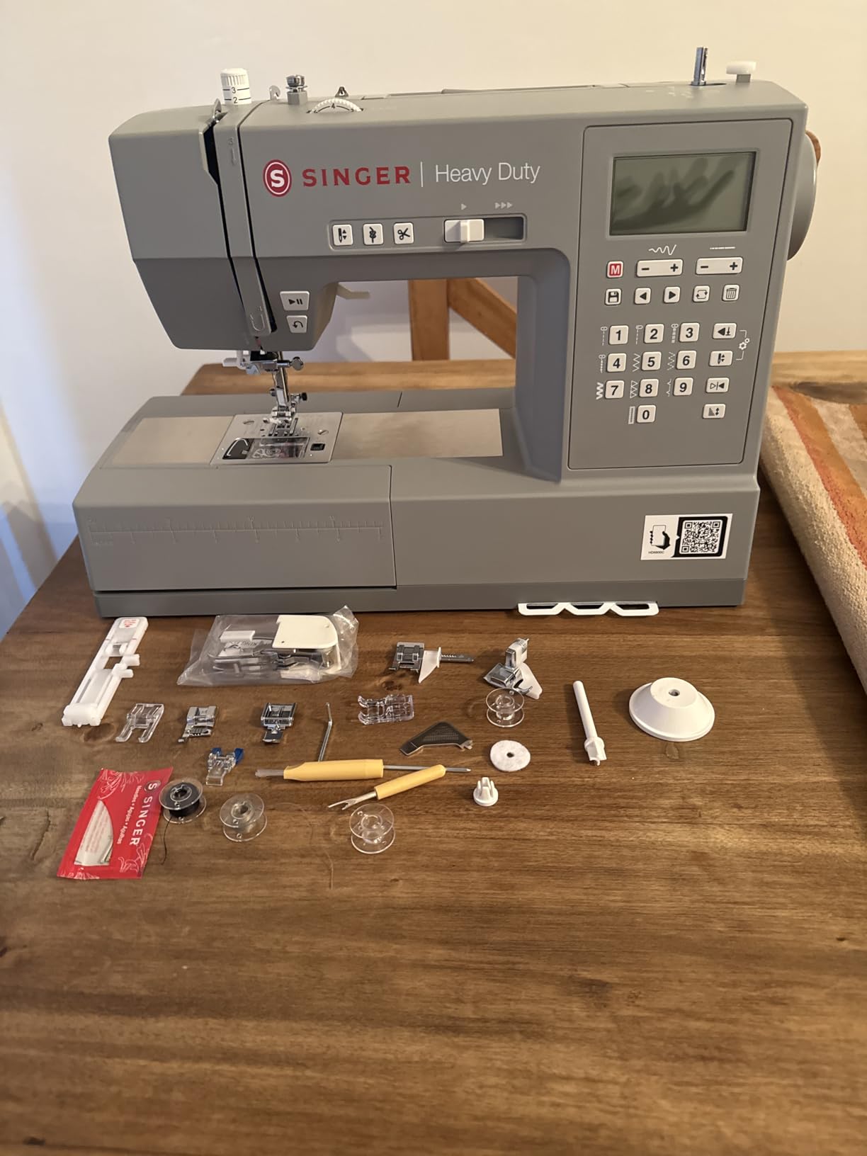 SINGER Heavy Duty 6800C Computerized Sewing Machine with Accessory Kit | Strong Motor with Enhanced Piercing Power, 586 Stitch Applications, LCD Screen, Full Metal frame & 1-step Buttonhole customer photo 2