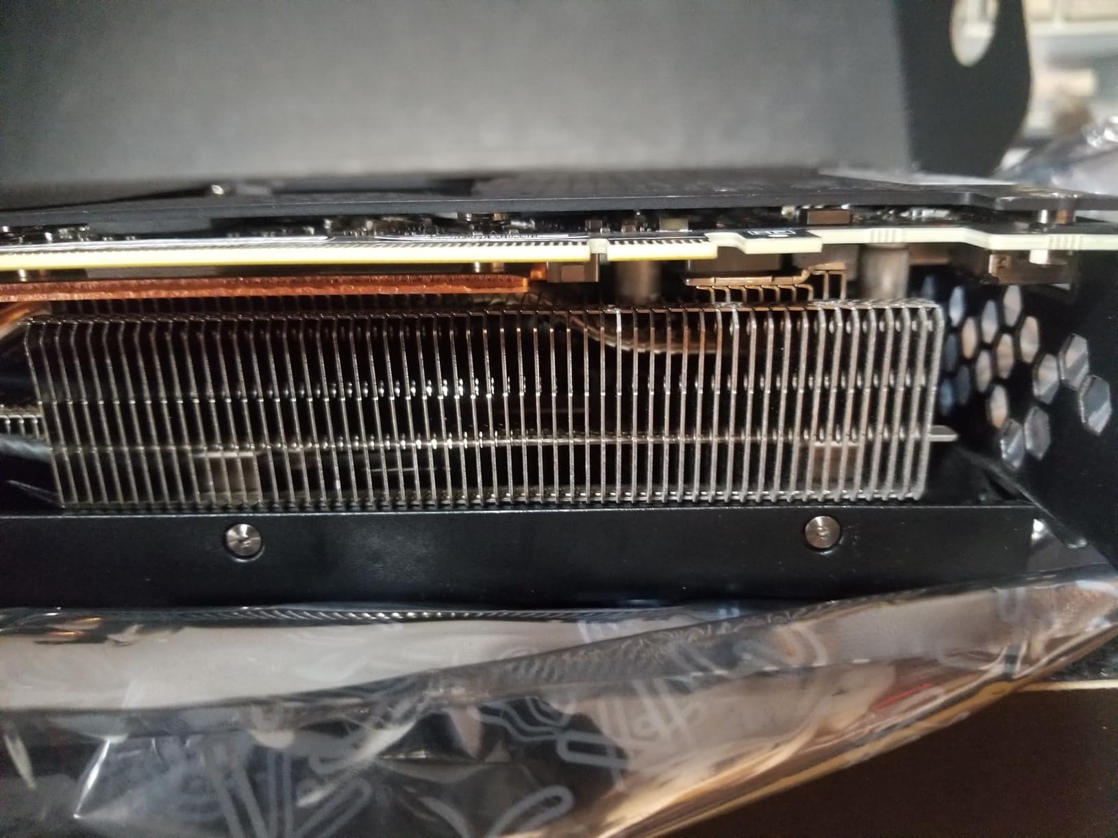 EVGA GeForce RTX 3090 FTW3 Ultra Gaming, 24GB GDDR6X, 10496 CUDA Cores, 1800MHz Boost Clock, 3x Fans, ARGB LED, Metal Backplate, PCIe 4, HDMI, DisplayPort, Desktop Compatible customer photo 1