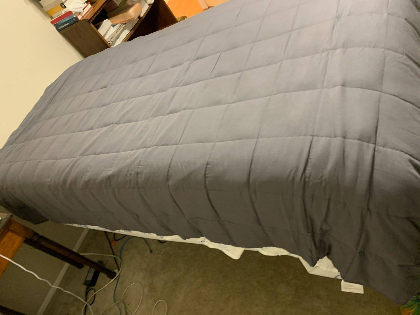 yescool Weighted Blanket for Adults (20 lbs, 60 x 80, Grey) Cooling Heavy Blanket for Sleeping Perfect for 190-210 lbs, Queen Size Breathable Blanket with Premium Glass Bead, Machine Washable customer photo 1