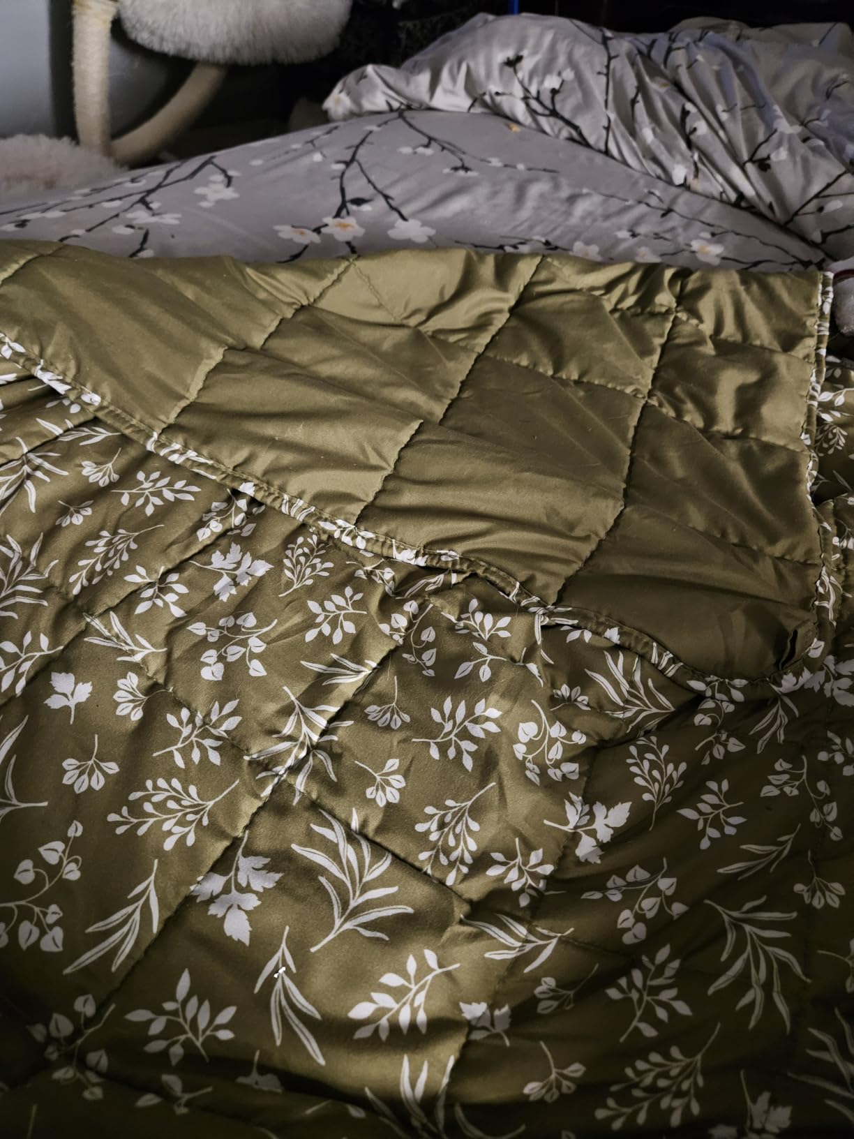 yescool Weighted Blanket for Adults (20 lbs, 60 x 80, Grey) Cooling Heavy Blanket for Sleeping Perfect for 190-210 lbs, Queen Size Breathable Blanket with Premium Glass Bead, Machine Washable customer photo 2