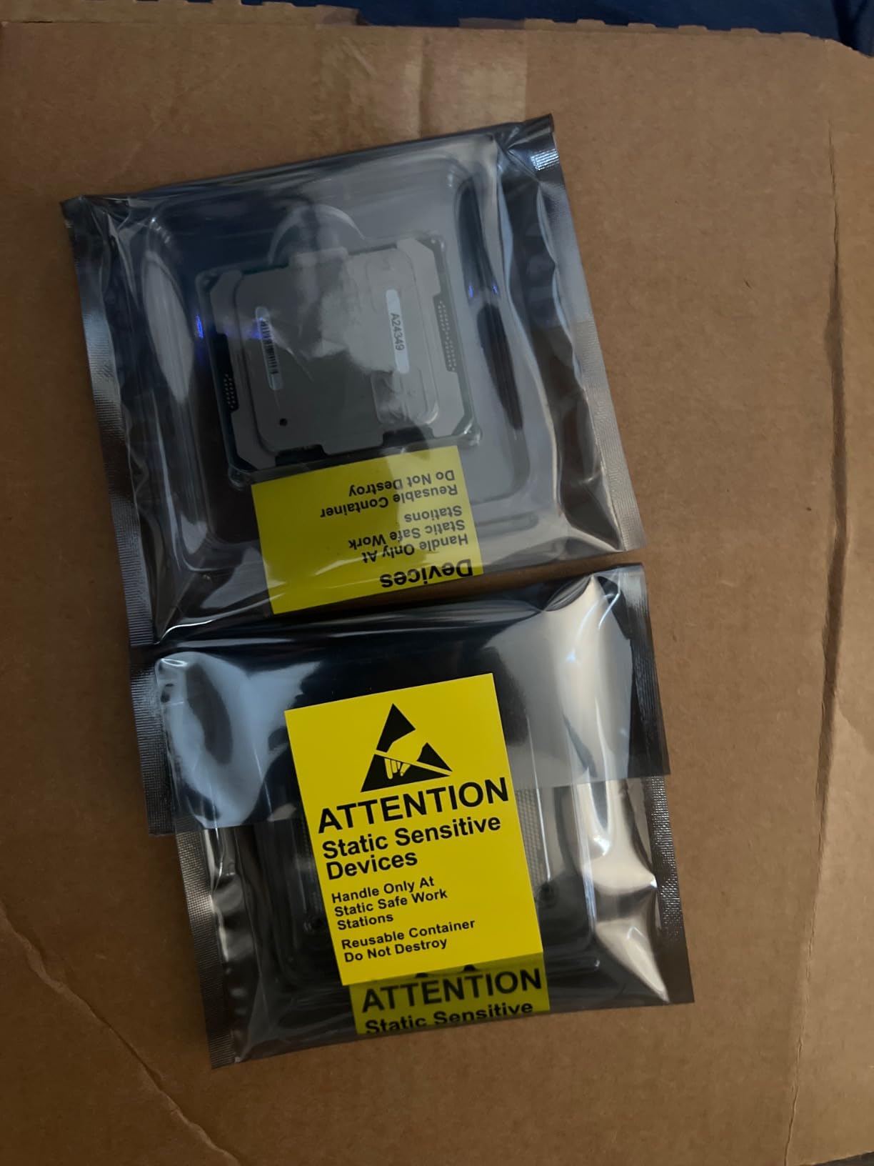 Dell PowerEdge R730xd Server 24B SFF 2U, 2X Intel Xeon E5-2690 v4 2.6Ghz (28-cores Total), 128GB DDR4 RAM, 4X 1.2TB 10K SAS 2.5 inch 12Gb/s HDD, H730P 2GB RAID, NIC 10Gb + I350 1Gb (Renewed) customer photo 2