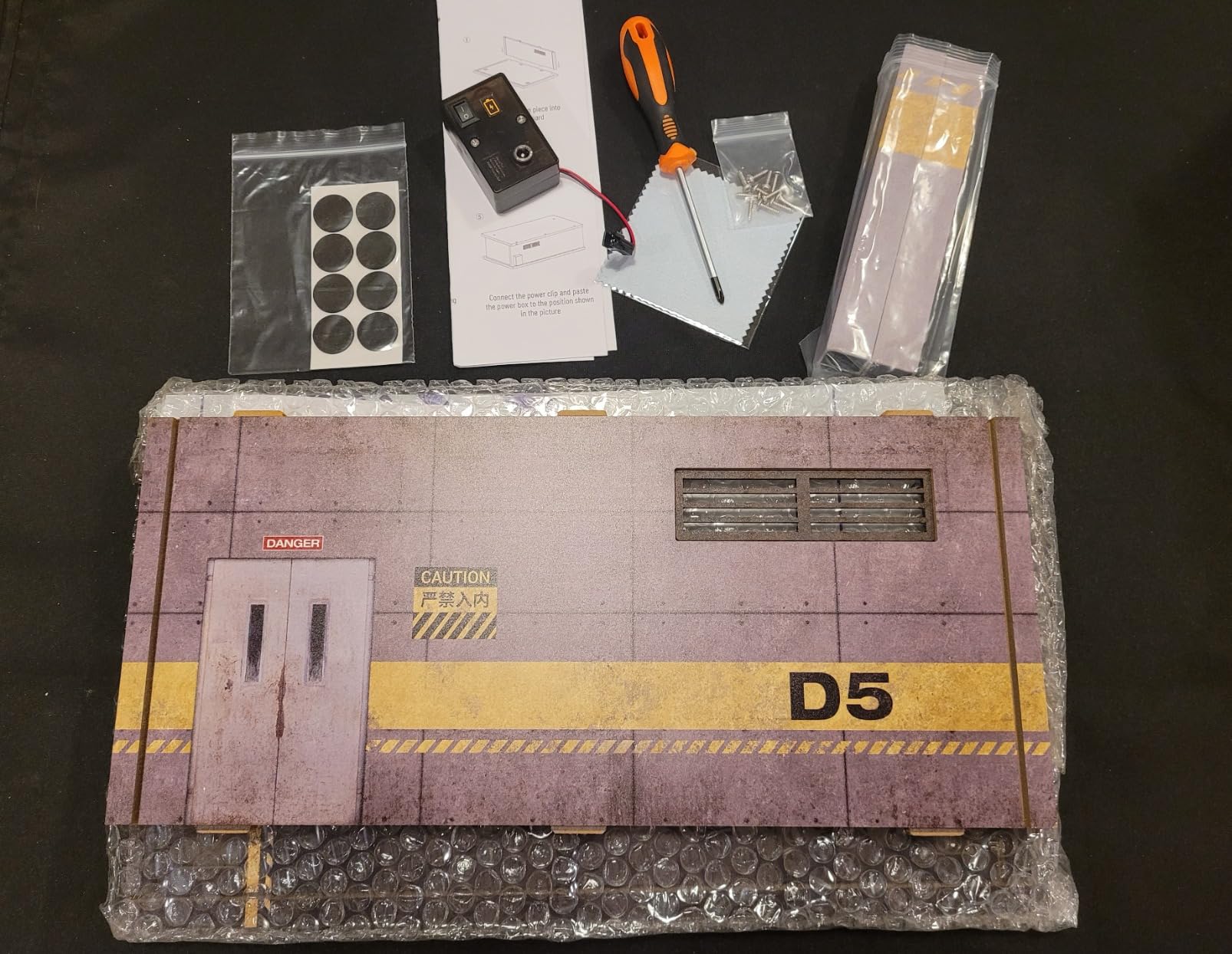 Display Case for 1/18 Diecast Cars, Acrylic Display Case for 1/12 Scale Toy Motorcycle with LED Lighting, D5-3 Open Side Grey customer photo 1