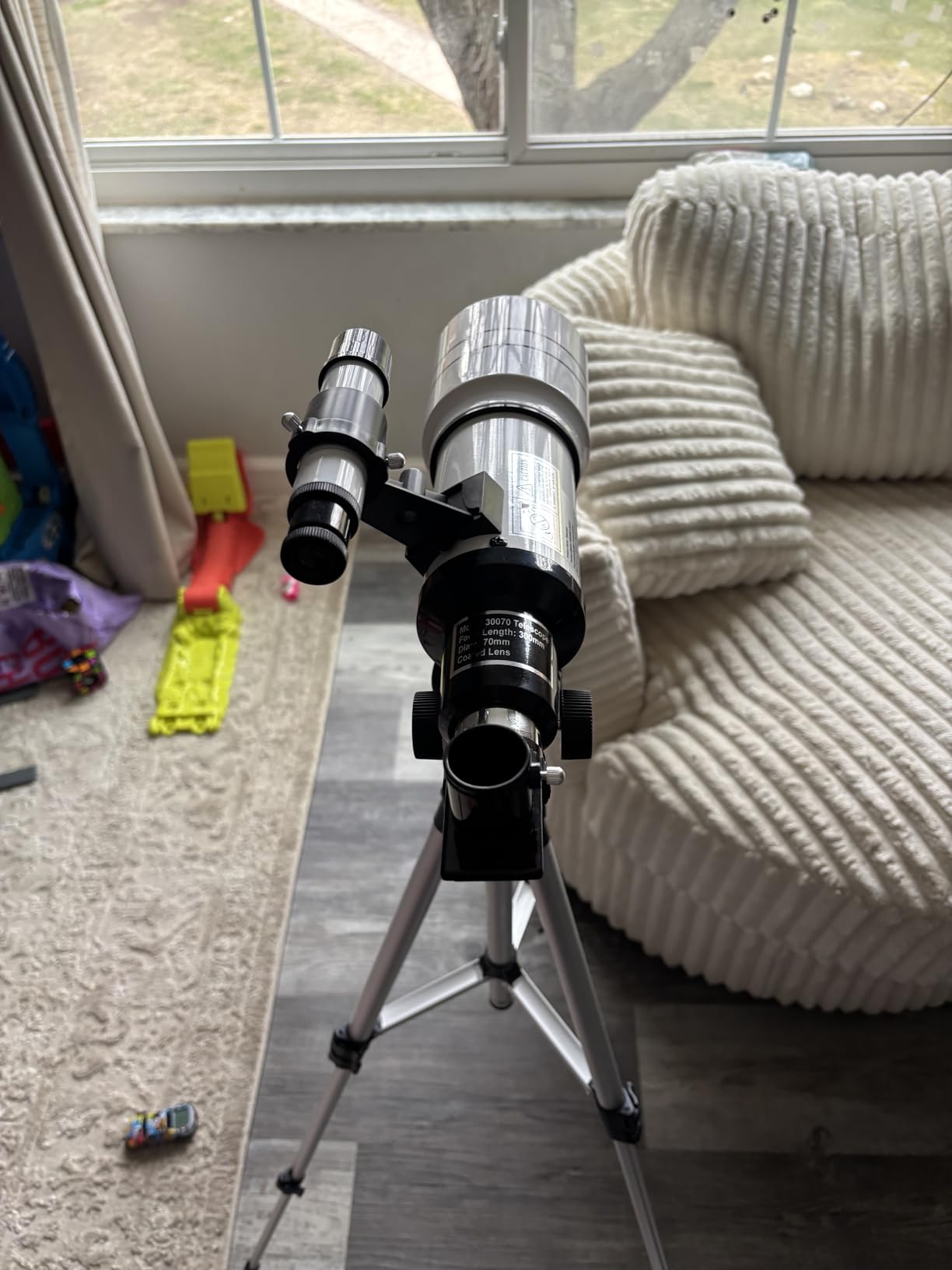 ToyerBee Telescope for Adults & Kids, 70mm Aperture Astronomical Refractor Telescopes for Astronomy Beginners (15X-150X), 300mm Portable Telescope with Phone Adapter & Wireless Remote customer photo 2
