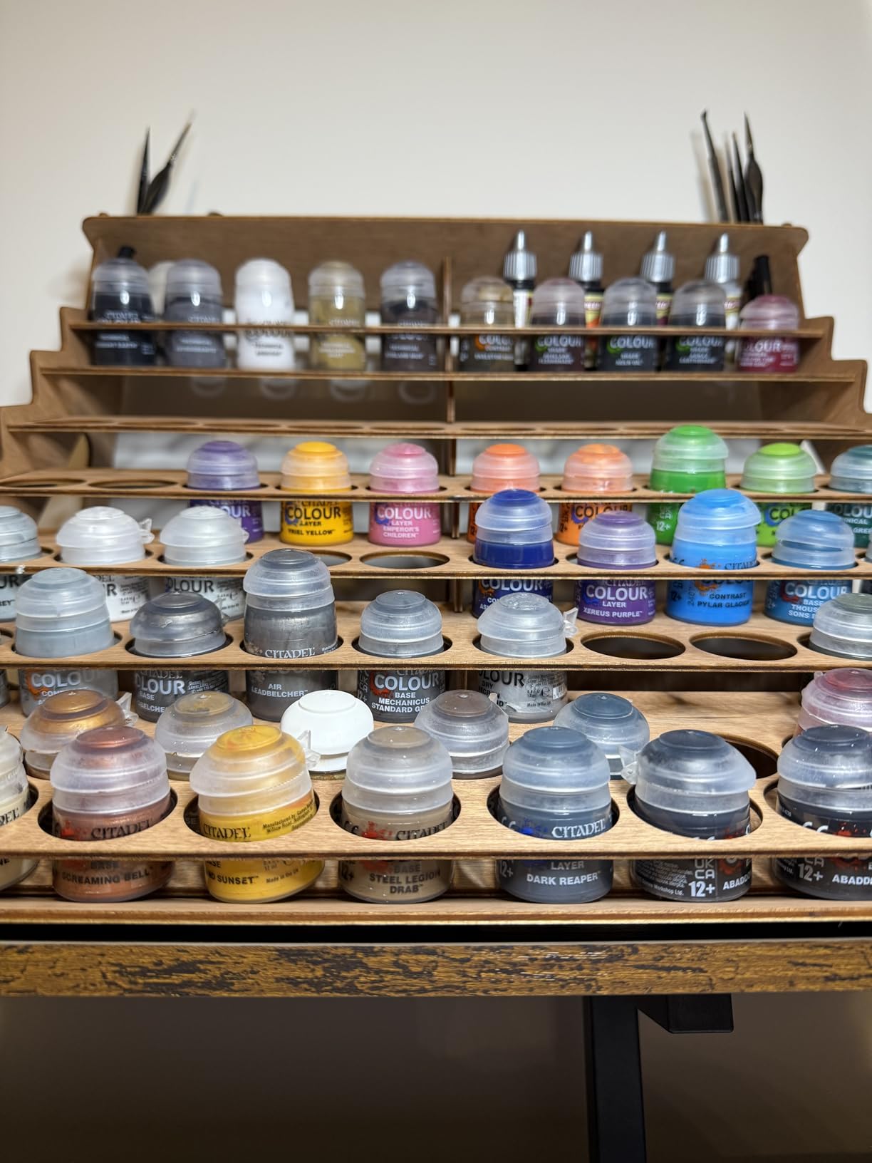 Plywood Corner Model Paint Organizer - 32 Bottle & 46 Brush Slots Rack, 3 Shelves, 6 Stands & a Photo-Shooting Scene - Suits Tamiya, Vallejo, Citadel Paints customer photo 1