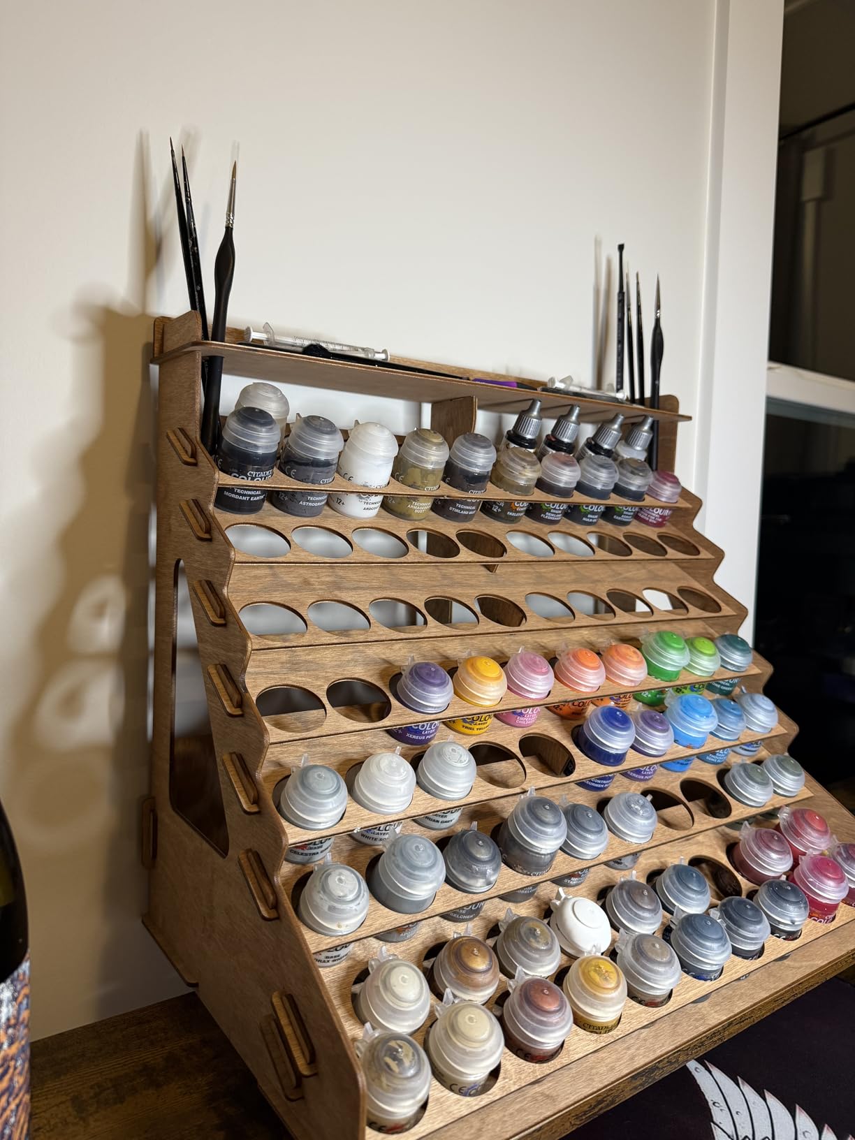 Plywood Corner Model Paint Organizer - 32 Bottle & 46 Brush Slots Rack, 3 Shelves, 6 Stands & a Photo-Shooting Scene - Suits Tamiya, Vallejo, Citadel Paints customer photo 2
