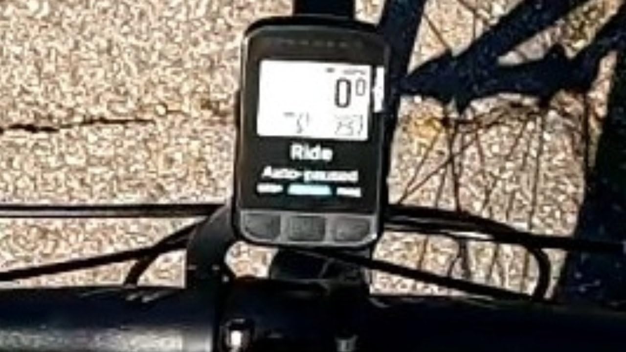 Wahoo ELEMNT Bolt GPS Cycling/Bike Computer, Black customer photo 2