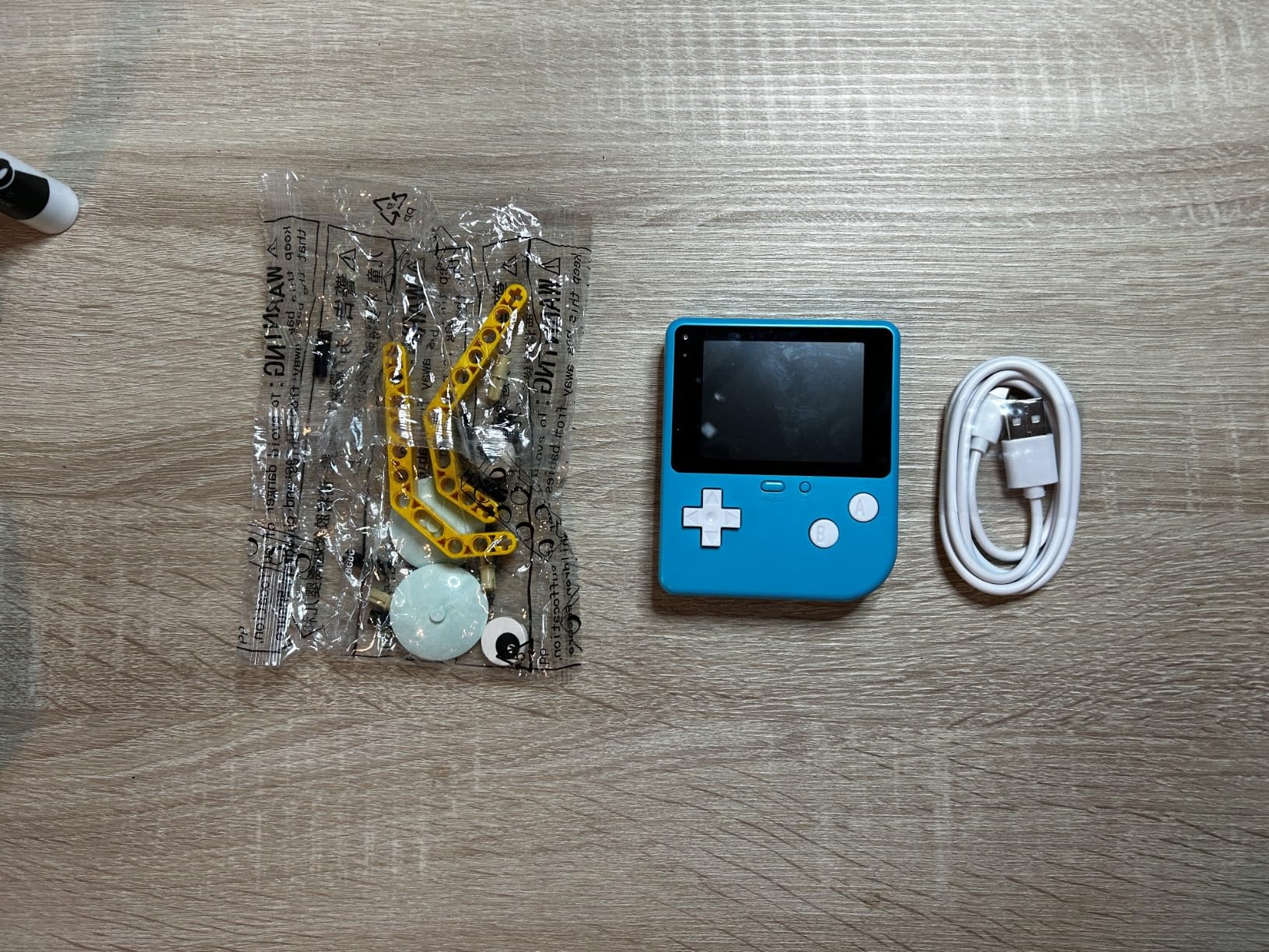 ELECFREAKS Retro Coding Arcade for Microsoft Makecode DIY Programmable Handheld Game Console Suitable for STEM Education, Game Programming Learning Machine Supports Block Programming and Python customer photo 1