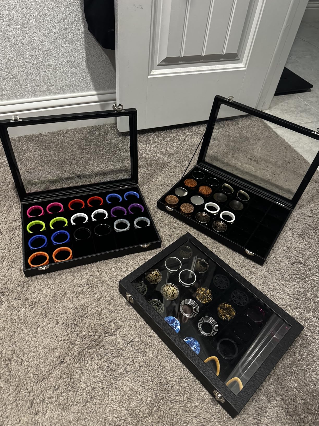 Wudygirl Jewelry Organizer Clear Lid 24 Grid Jewelry Box Case Organizer Showcase Display Jewelry Tray Removable Black Velvet Locked customer photo 2