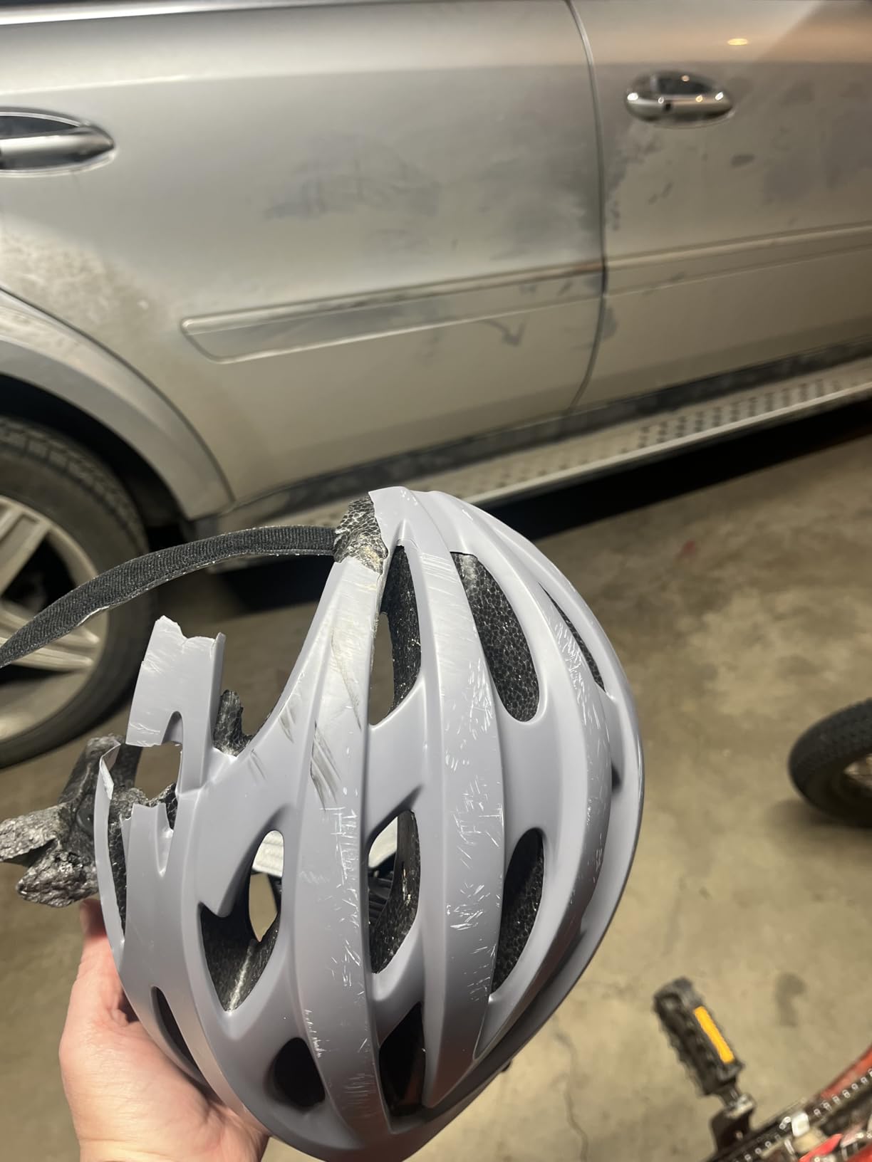 Retrospec Silas Road Bike Helmet with 24 Air Vents & Built-in LED Safety Light - Adjustable Adult Cycling Protection 54-61cm - Padded & Lightweight Design customer photo 1