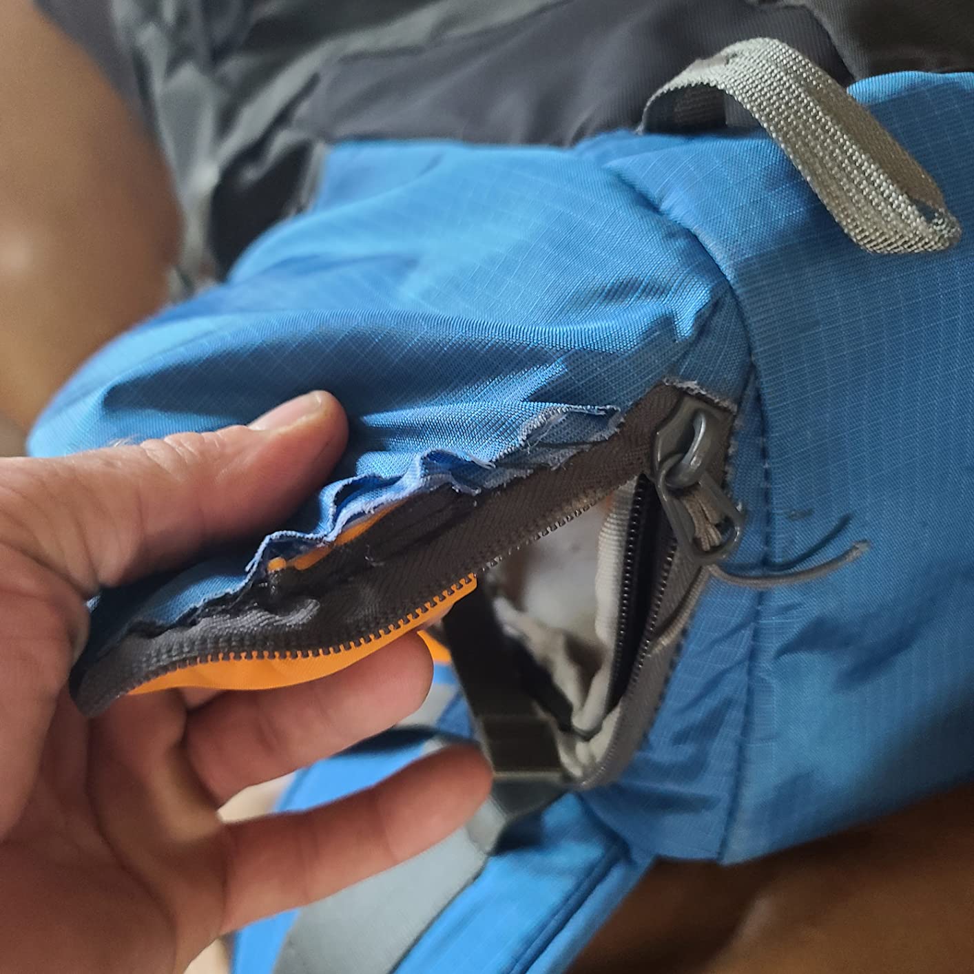 Lowepro PhotoSport BP 15L AW III - Hiking Backpack with Side Access, Removable Camera Insert and Accessory Strap System, Grey, for Mirrorless Camera customer photo 2