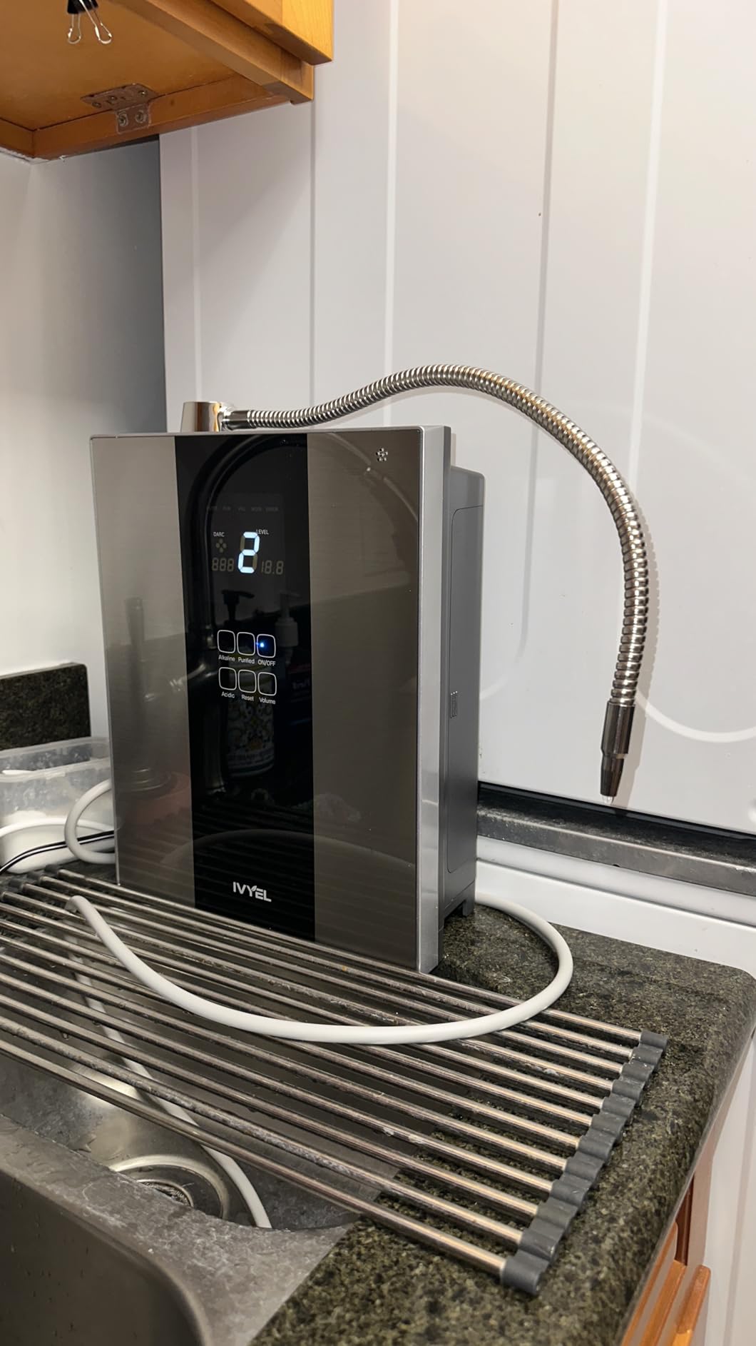 Korea-Made Ivyel PL Alkaline Water Machine, Water ionizer, Produces ph 8.5-10.0 Alkaline Water/Acidic Water/Hydrogen Water/Water Purifier Filter/Ionized Water/Antioxidant Water customer photo 1