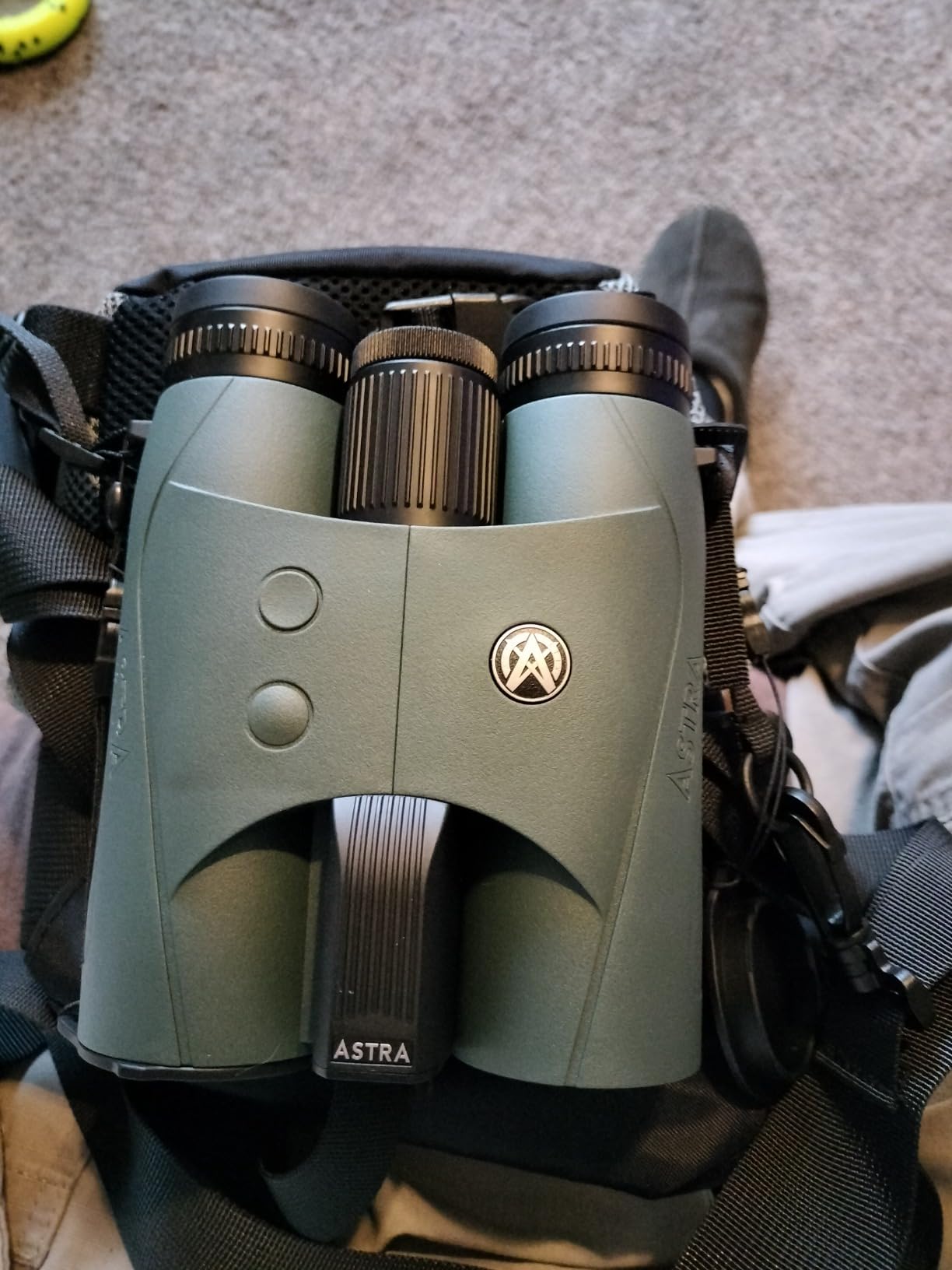 Astra Optix Laser Rangefinder Binoculars 10x42 for Hunting, Shooting & Golf - 1760 or 2600 Yard Range, Built-in Ballistics, HD LCD Display, Fast 0.1s +/-1 Yard Accuracy customer photo 2