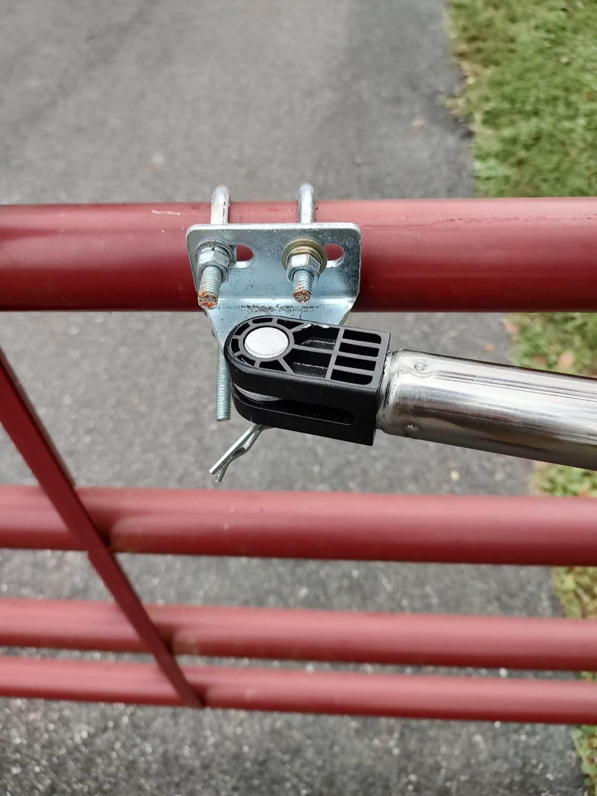 TOPENS A5131 Single Swing Gate Opener Medium Duty Automatic Gate Motor for Single Swing Gates Up to 16ft, Electric Driveway Gate Operator AC Powered with Remote Control Kit Solar Compatible customer photo 2