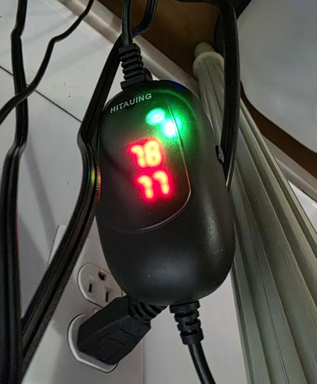 HiTauing Aquarium Heater, 50W/100W/200W/300W/500W Submersible Fish Tank Heater with Over-Temperature Protection and Automatic Power-Off When Leaving Water for Saltwater and Freshwater customer photo 1