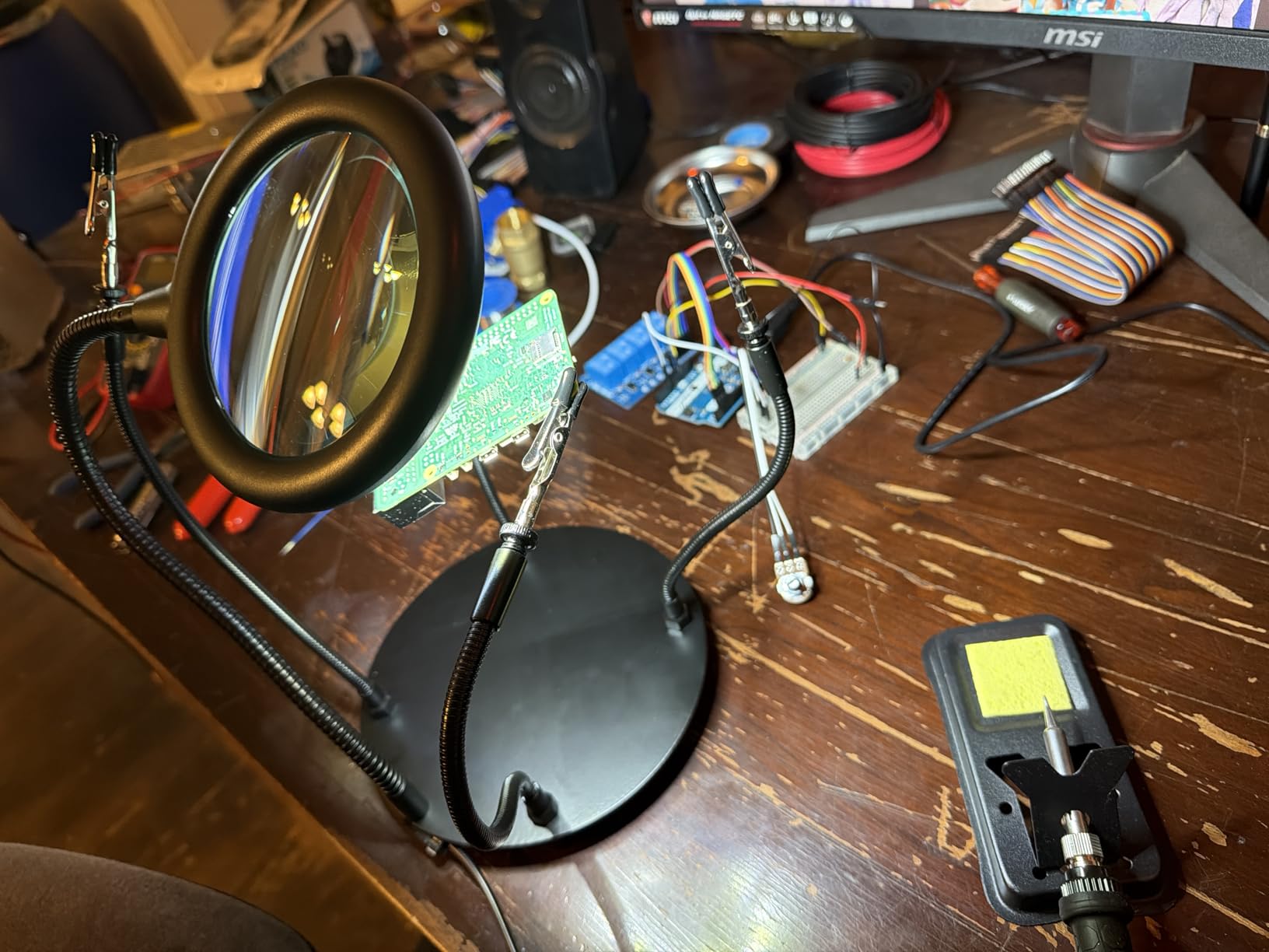 XYK Helping Hands Soldering Station with 3X Magnifying Glass with light, 4 Flexible Helping Hand Arms Magnifier and Third Hand Soldering Tool for Electronic Repair Soldering Jewelry Crafts customer photo 1