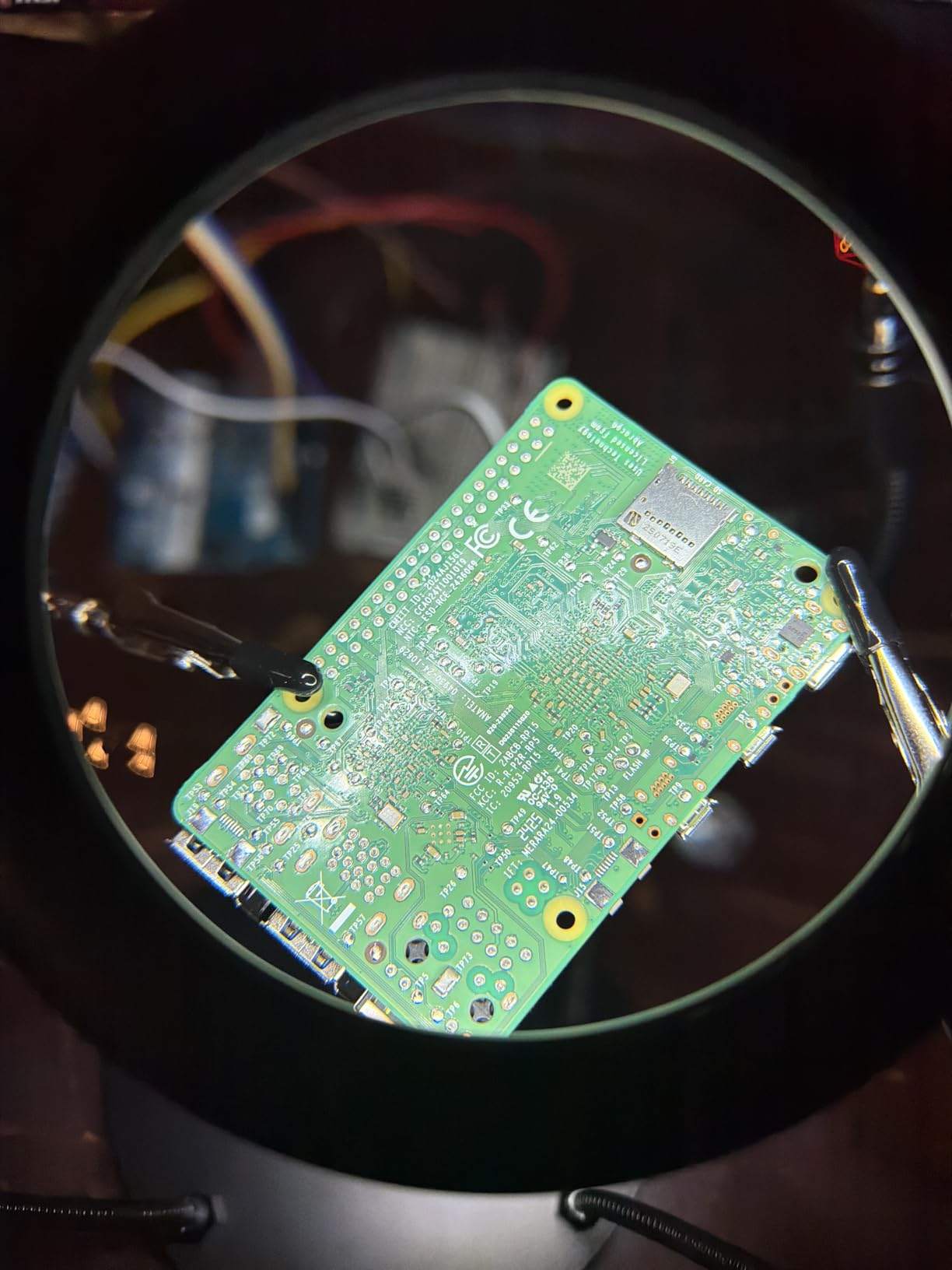 XYK Helping Hands Soldering Station with 3X Magnifying Glass with light, 4 Flexible Helping Hand Arms Magnifier and Third Hand Soldering Tool for Electronic Repair Soldering Jewelry Crafts customer photo 2