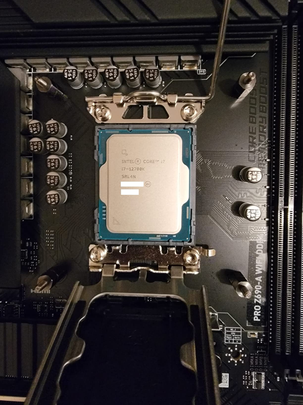 Intel Core i7-12700K Gaming Desktop Processor with Integrated Graphics and 12 (8P+4E) Cores up to 5.0 GHz Unlocked LGA1700 600 Series Chipset 125W customer photo 1