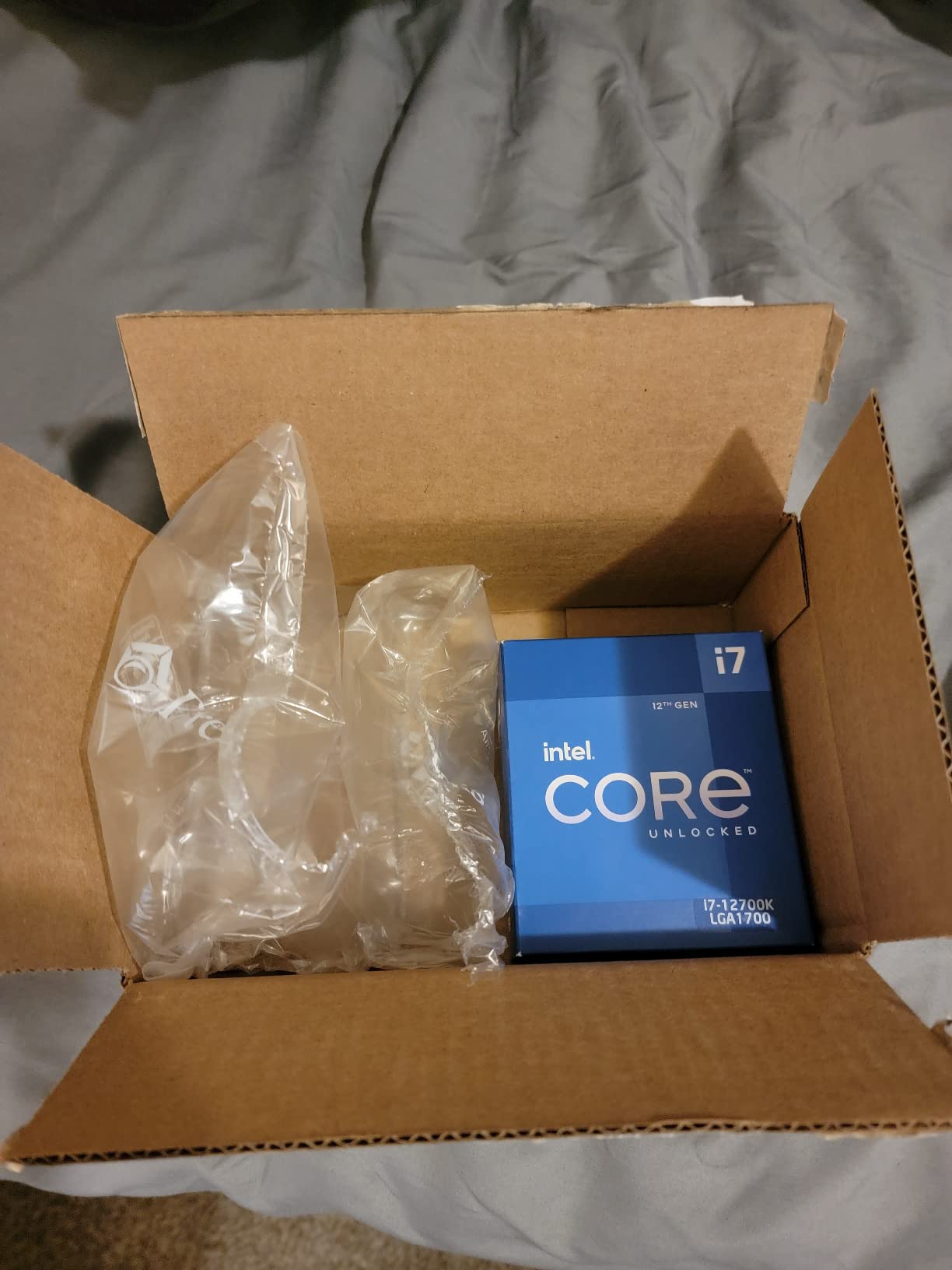 Intel Core i7-12700K Gaming Desktop Processor with Integrated Graphics and 12 (8P+4E) Cores up to 5.0 GHz Unlocked LGA1700 600 Series Chipset 125W customer photo 2