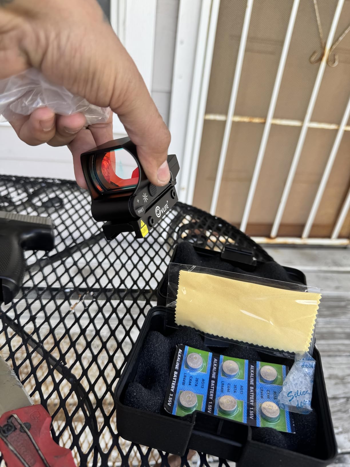 CVLIFE Reflex Sight, 1x28x40mm Red Dot Sight, 4 Adjustable Reticles Sight for 20mm Picatinny Rail, Red Dot Optics, Absolute Co-Witness customer photo 2