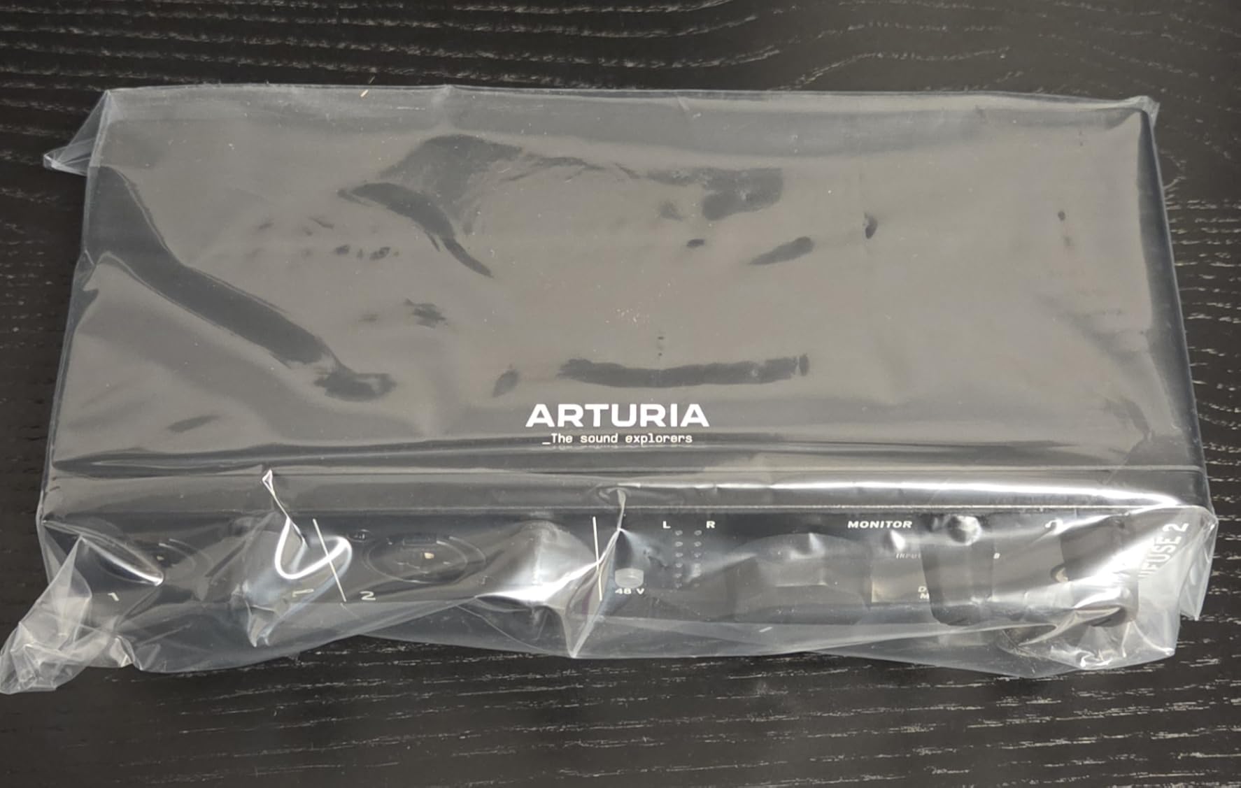 Arturia - MiniFuse 2 - Compact USB Audio & MIDI Interface with Creative Software for Recording, Production, Podcasting, Guitar - Black customer photo 2