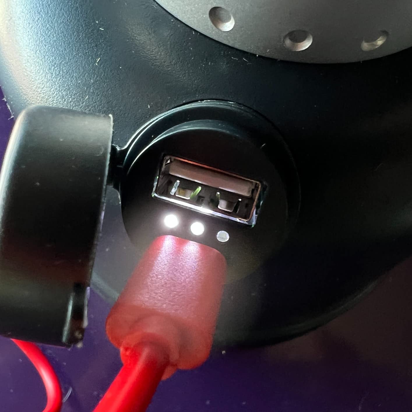 Coleman Classic Rechargeable 800L LED Lantern, Impact & Water-Resistant Lantern with Carabiner Handle & Charging Ports, Great for Camping, Power Outage, Emergencies, & More customer photo 2